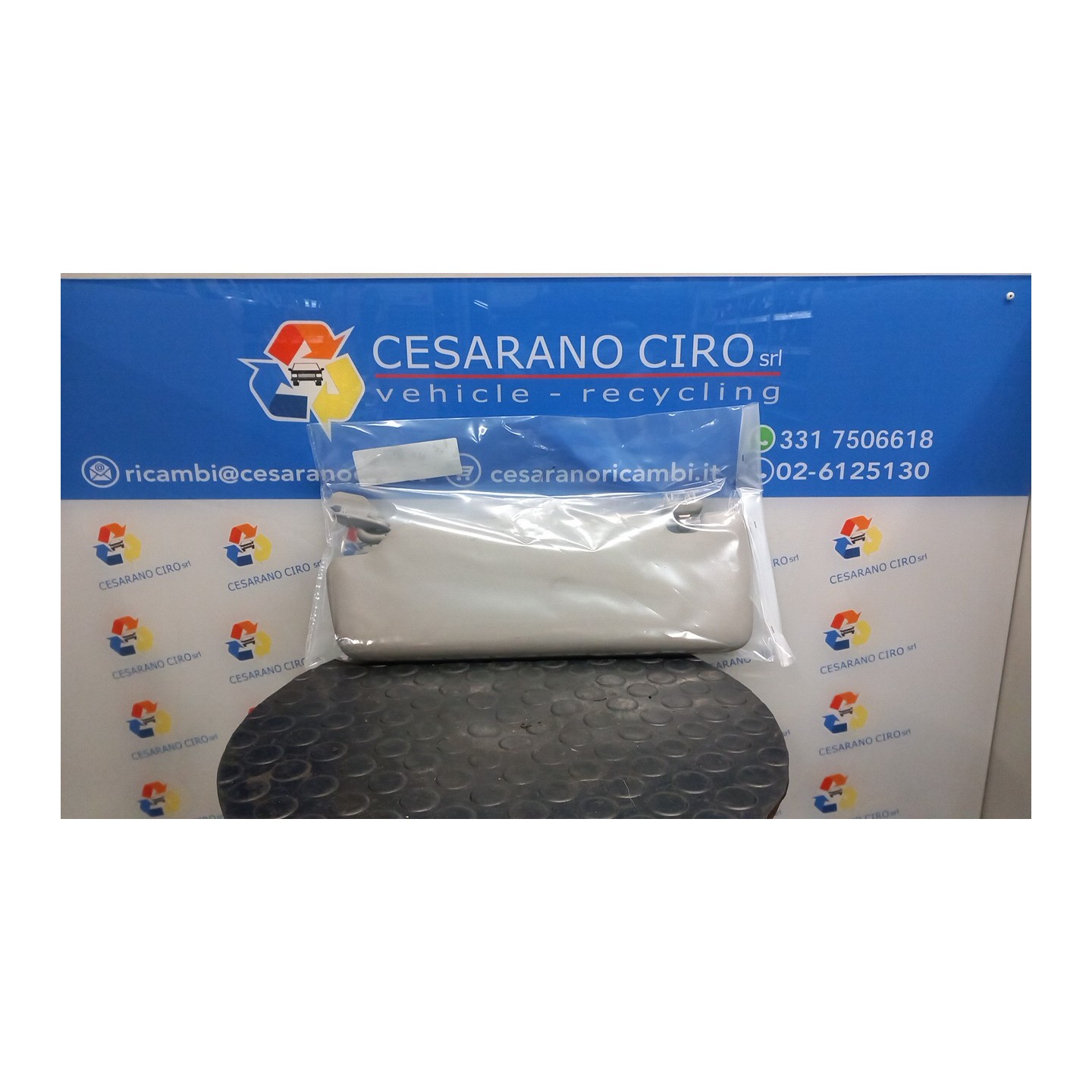 ALETTA PARASOLE PARABREZZA BEIGE DX. 136 AUDI A4 (8E) (11/00-11/04) AVF 8E08575521X5