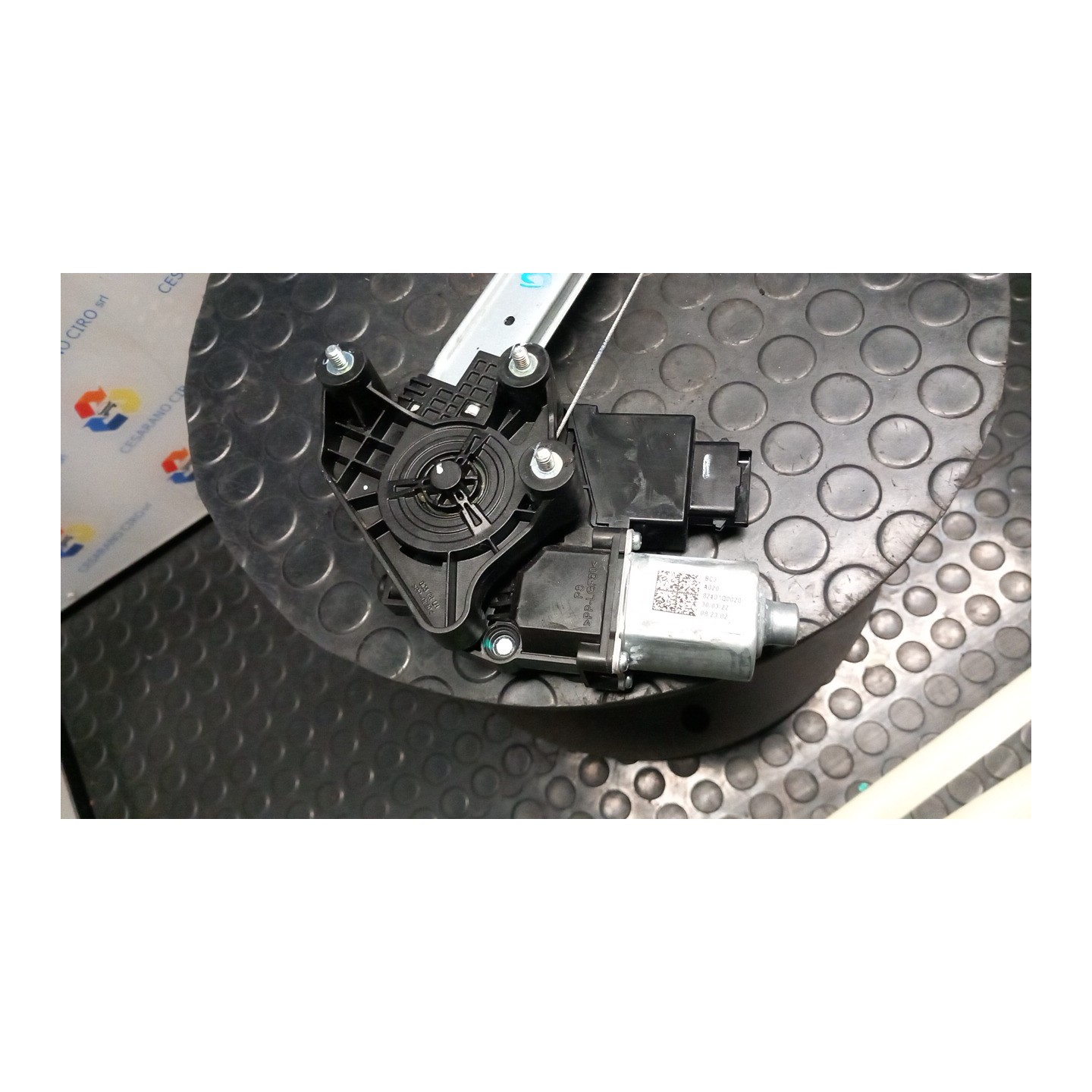 ALZACRISTALLO ELETTR. PORTA ANT. SX. 070 HYUNDAI BAYON (06/21-) G4LF 82403Q0010