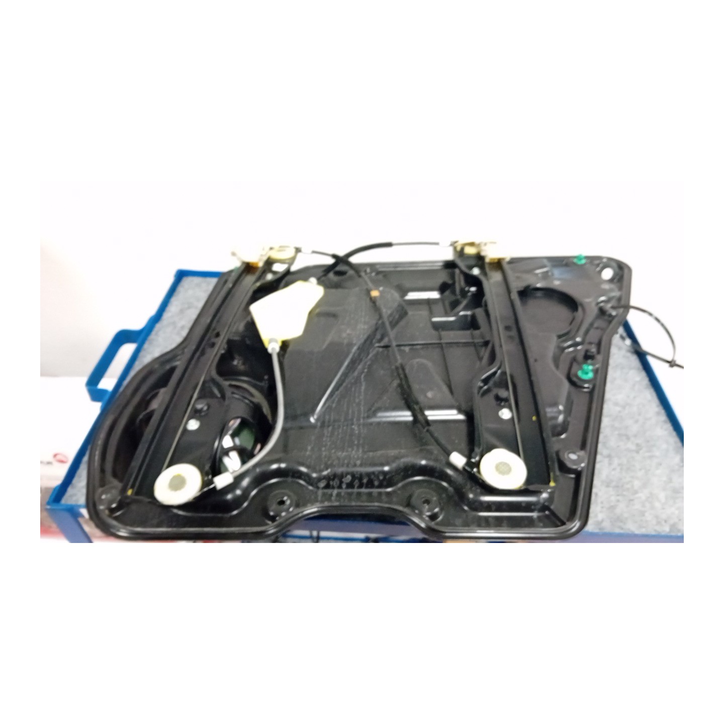 ALZACRISTALLO ELETTR. PORTA POST. SX. 144 FIAT FREEMONT (24) (04/11-) 939B5000 K68043739AA