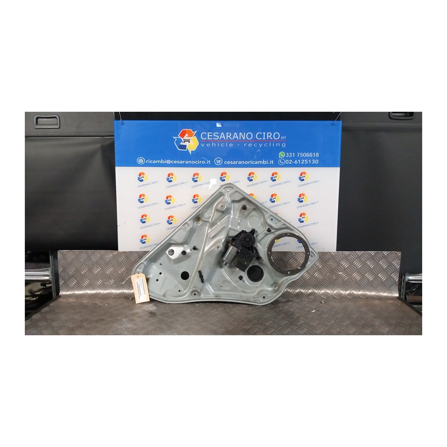 MOTORINO ALZACRISTALLO PORTA POST. SX. 108 VOLKSWAGEN PASSAT (3B) (08/96-04/03) ADR 1C0959811001