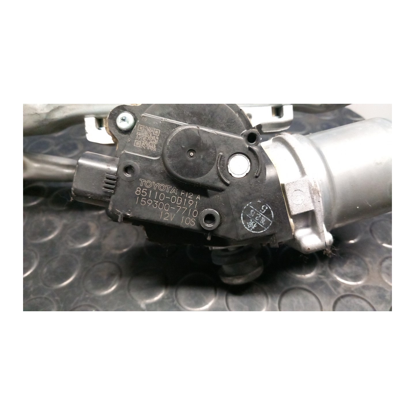 MOTORINO TERGIPARABREZZA 105 TOYOTA YARIS (07/14-) 1NZ-FXE 851100D191