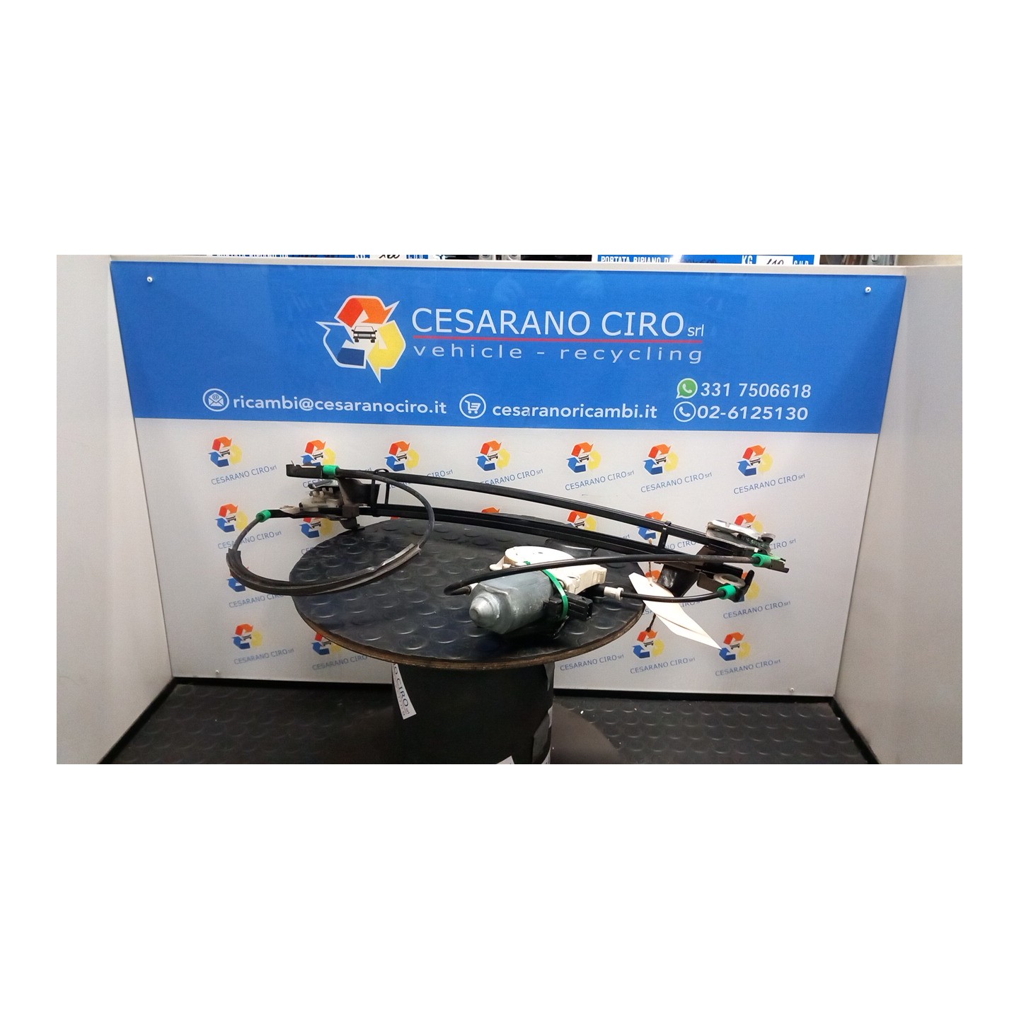 ALZACRISTALLO ELETTR. PORTA ANT. C/MOTORINO DX. 155 LAND ROVER FREELANDER (08/02-10/06) 204D3 LR006371