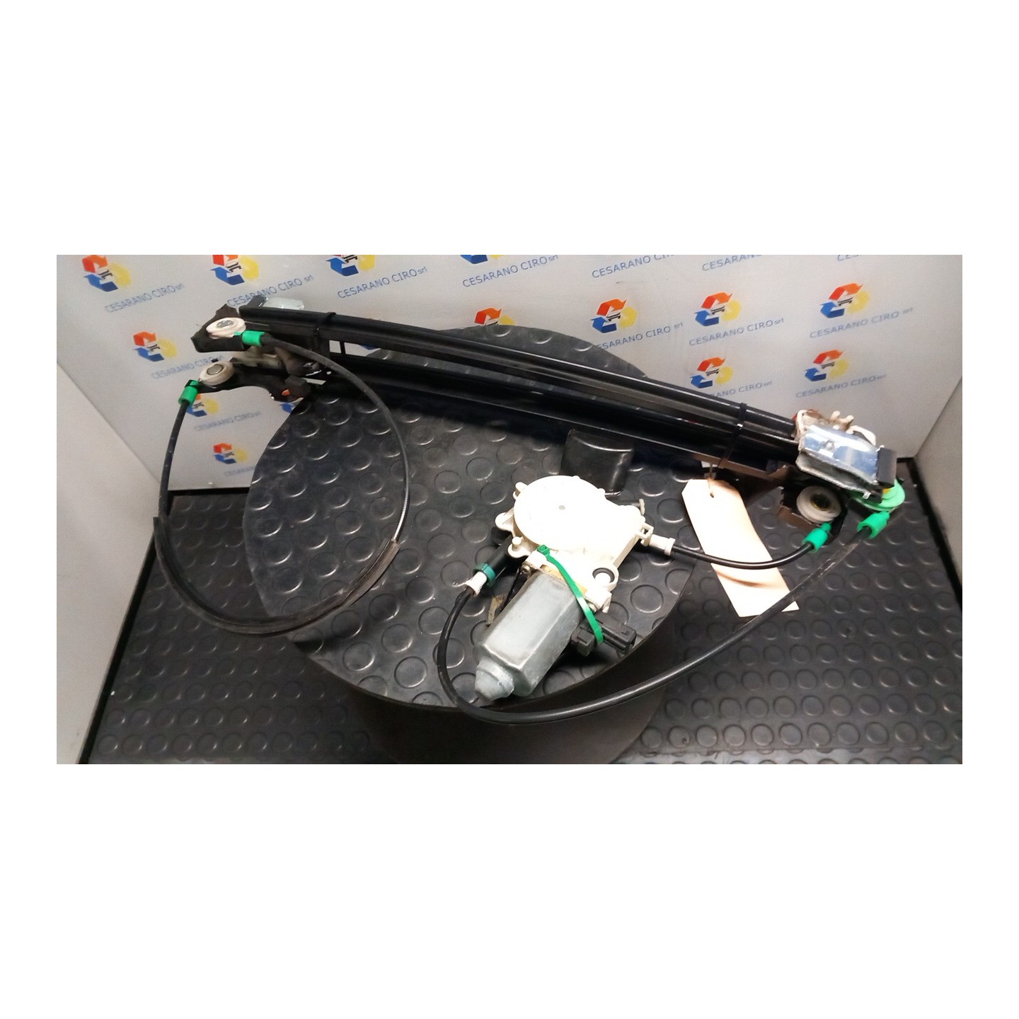 ALZACRISTALLO ELETTR. PORTA ANT. C/MOTORINO DX. 155 LAND ROVER FREELANDER (08/02-10/06) 204D3 LR006371
