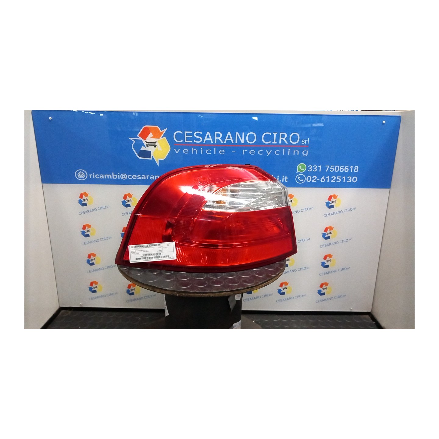 FANALE POST. PARTE EST. LED SX. 010 KIA RIO 3A SERIE (01/15-10/17) G4LA 924011W260