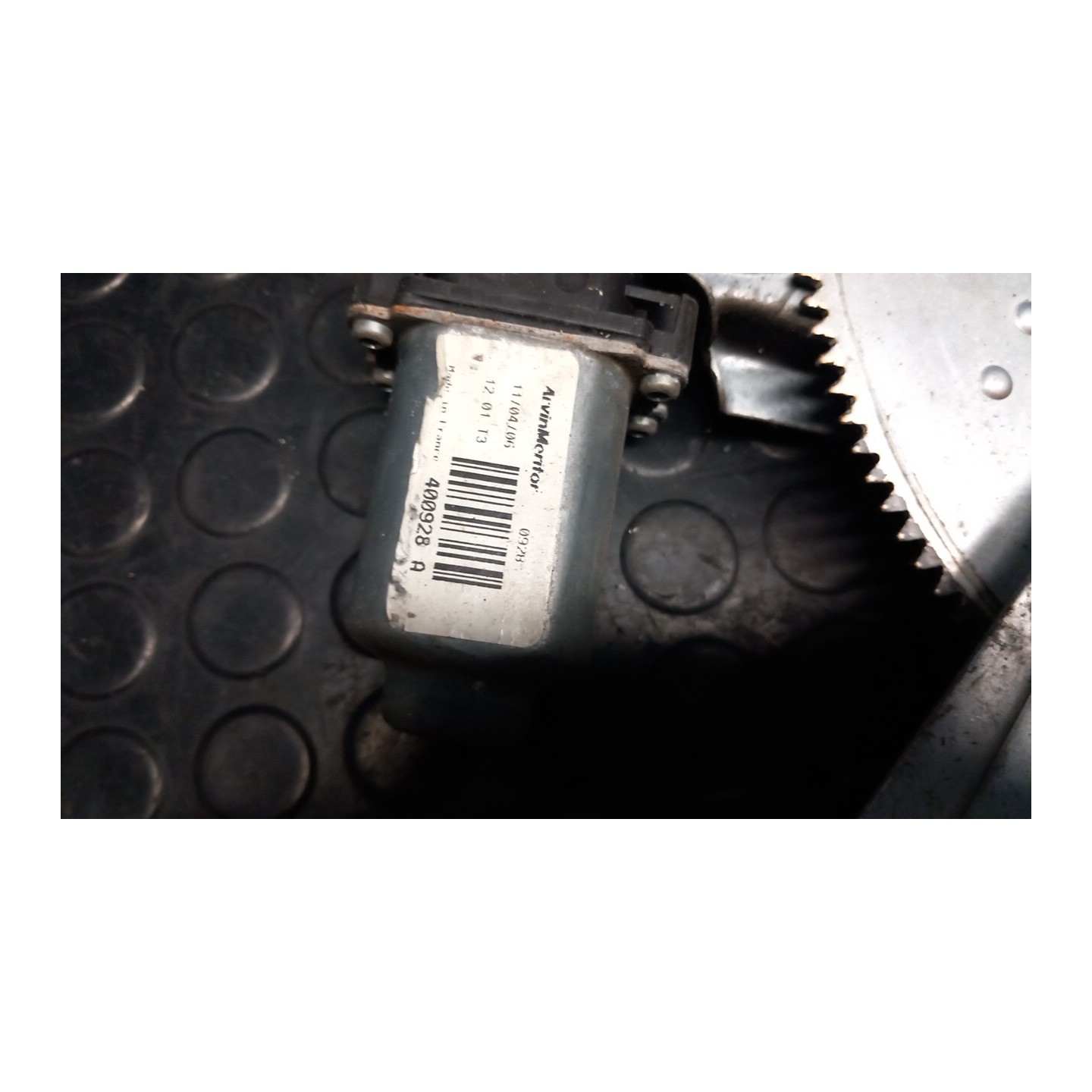 ALZACRISTALLO ELETTR. PORTA POST. C/MOTORINO SX. 009 NISSAN NOTE (E11E) (02/06-09/13) CR14 827019U000