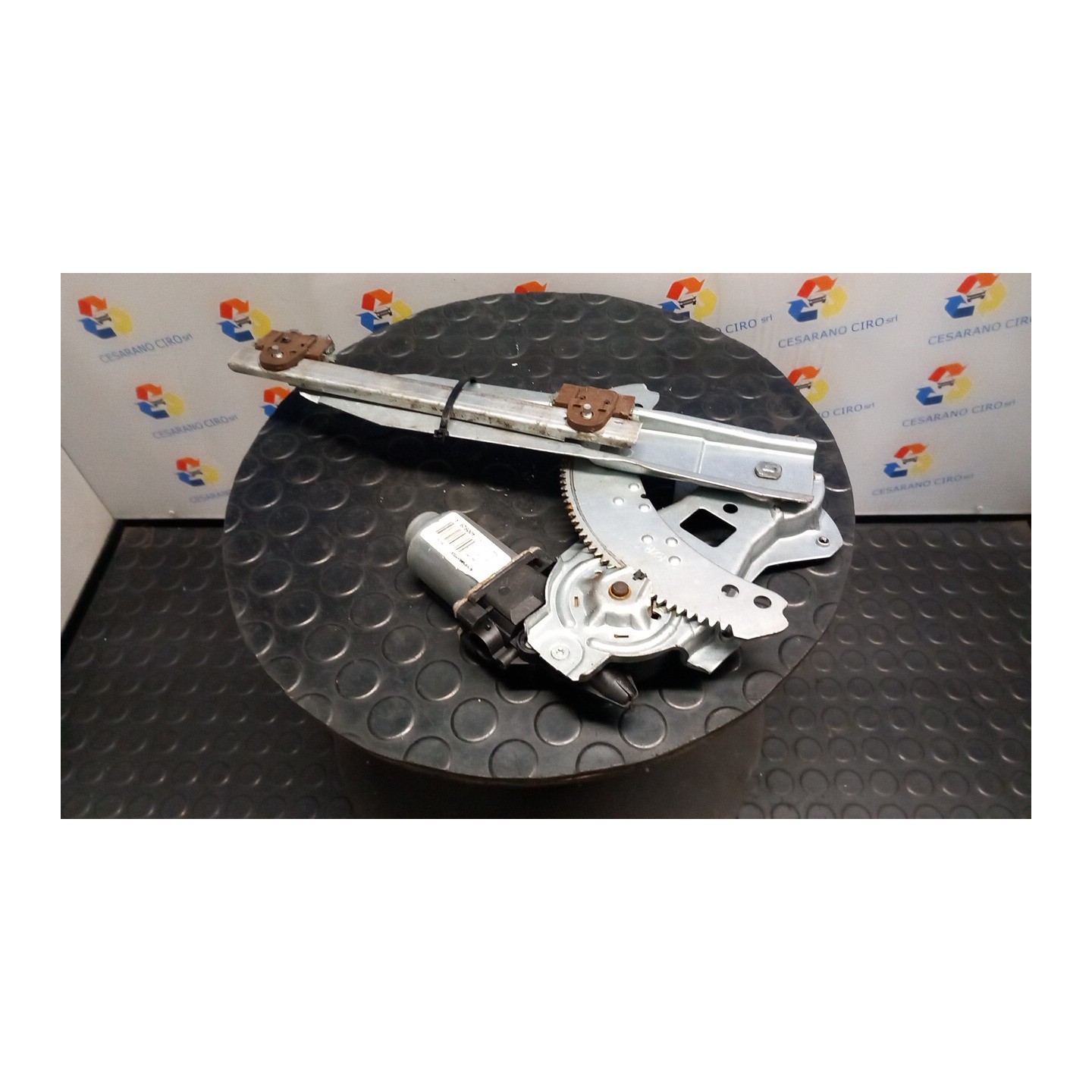 ALZACRISTALLO ELETTR. PORTA POST. C/MOTORINO DX. 013 NISSAN NOTE (E11E) (02/06-09/13) CR14 827009U000