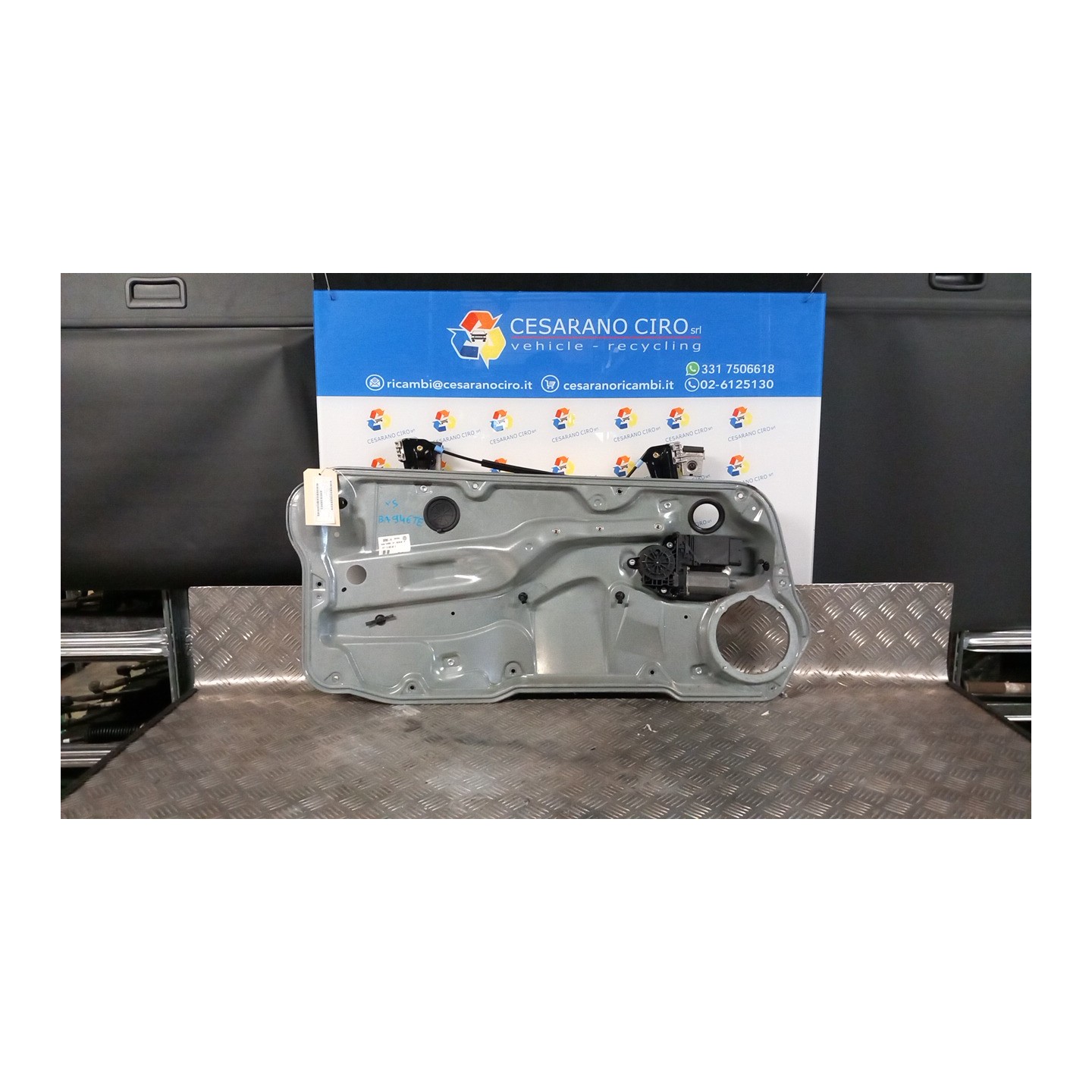 ALZACRISTALLO ELETTR. PORTA ANT. SX. 122 VOLKSWAGEN GOLF (1J) (09/97-03/06) AKL 1J3837461H