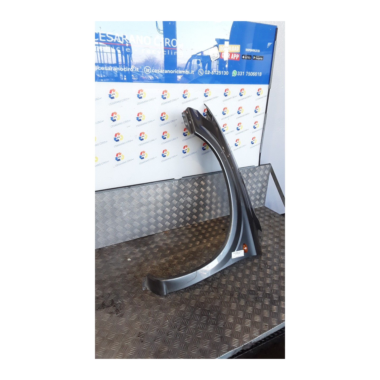 PARAFANGO ANT. SX. 120 CHRYSLER VOYAGER/GRAND VOYAGER (04/04-1 25L K05018445AA