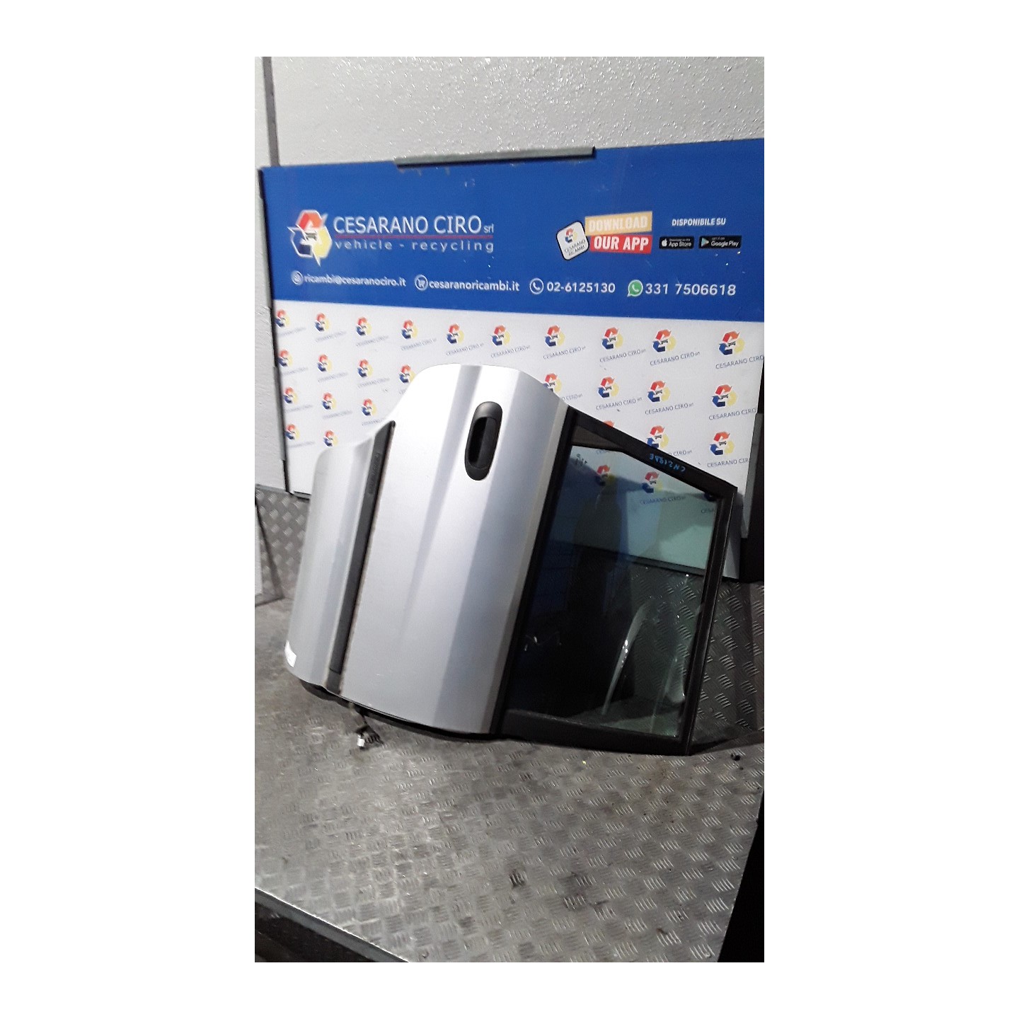 PORTA POST. DX. 186 MITSUBISHI SPACE STAR (09/98-06/07) 4G18 MR954412