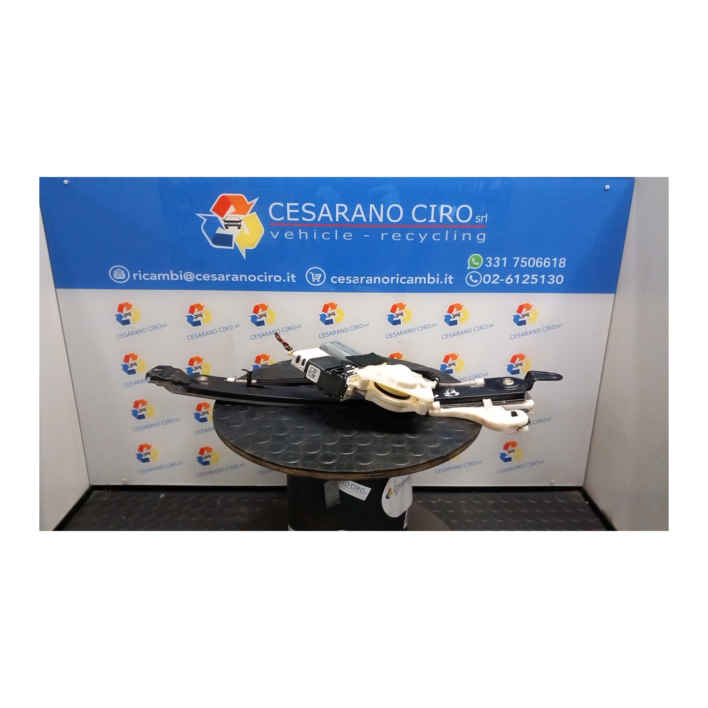 ALZACRISTALLO PORTA POST. DX. 103 SEAT ALTEA (5P) (03/04-) BJB 5P0839462
