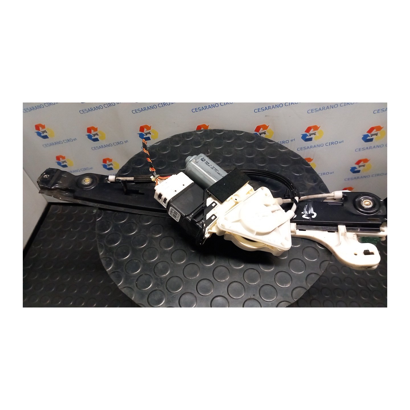 ALZACRISTALLO PORTA POST. DX. 103 SEAT ALTEA (5P) (03/04-) BJB 5P0839462