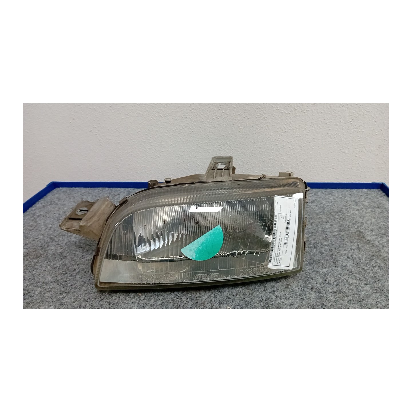PROIETTORE C/CORRETTORE ASSETTO FARI SX. 013 FIAT PUNTO 1A SERIE (11/93-10/99)  46481414