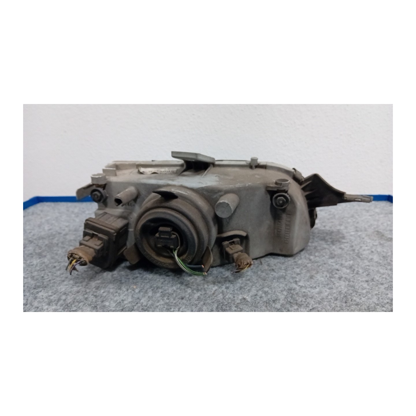 PROIETTORE C/CORRETTORE ASSETTO FARI SX. 013 FIAT PUNTO 1A SERIE (11/93-10/99)  46481414