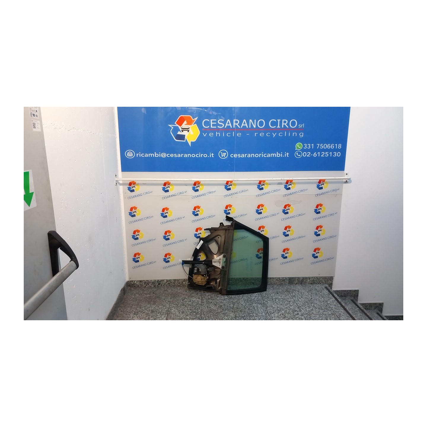 ALZACRISTALLO ELETTR. PORTA POST. DX. 078 AUDI A3 (8L) (08/96-12/01) AKL 8L4839462