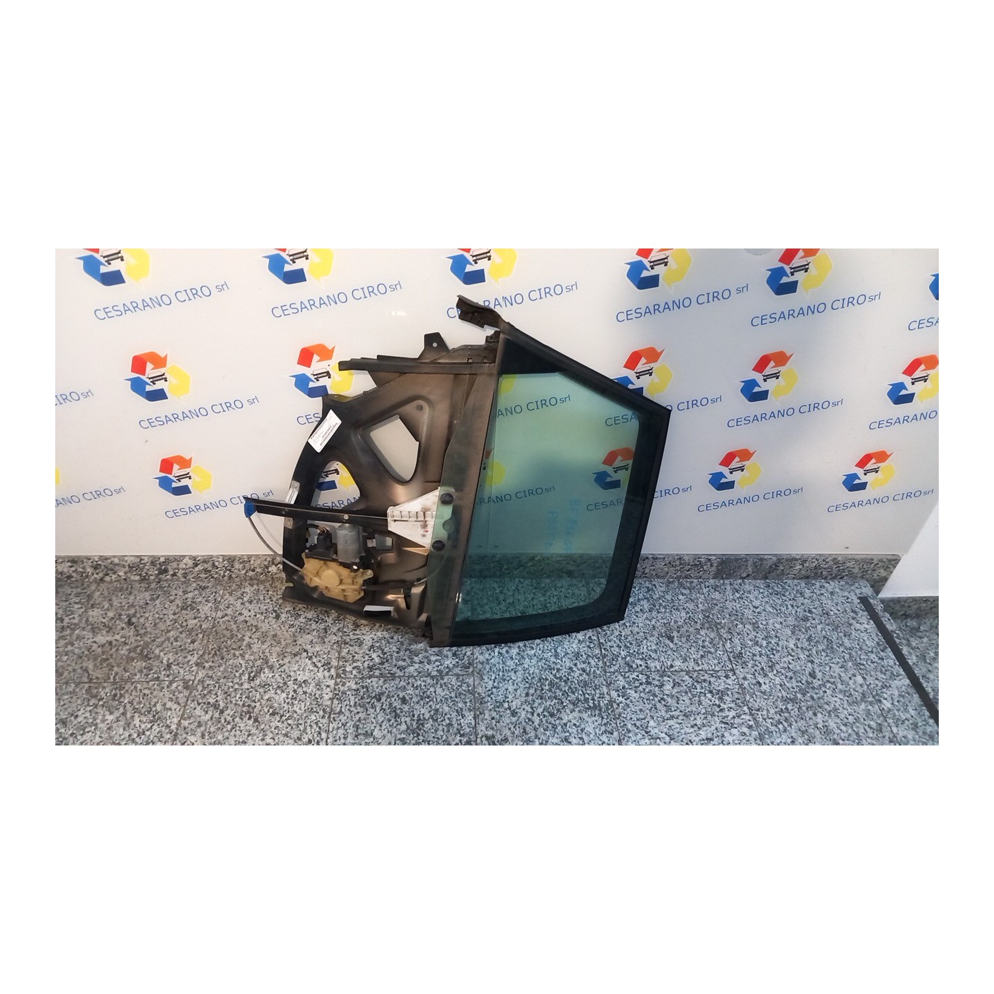 ALZACRISTALLO ELETTR. PORTA POST. DX. 078 AUDI A3 (8L) (08/96-12/01) AKL 8L4839462