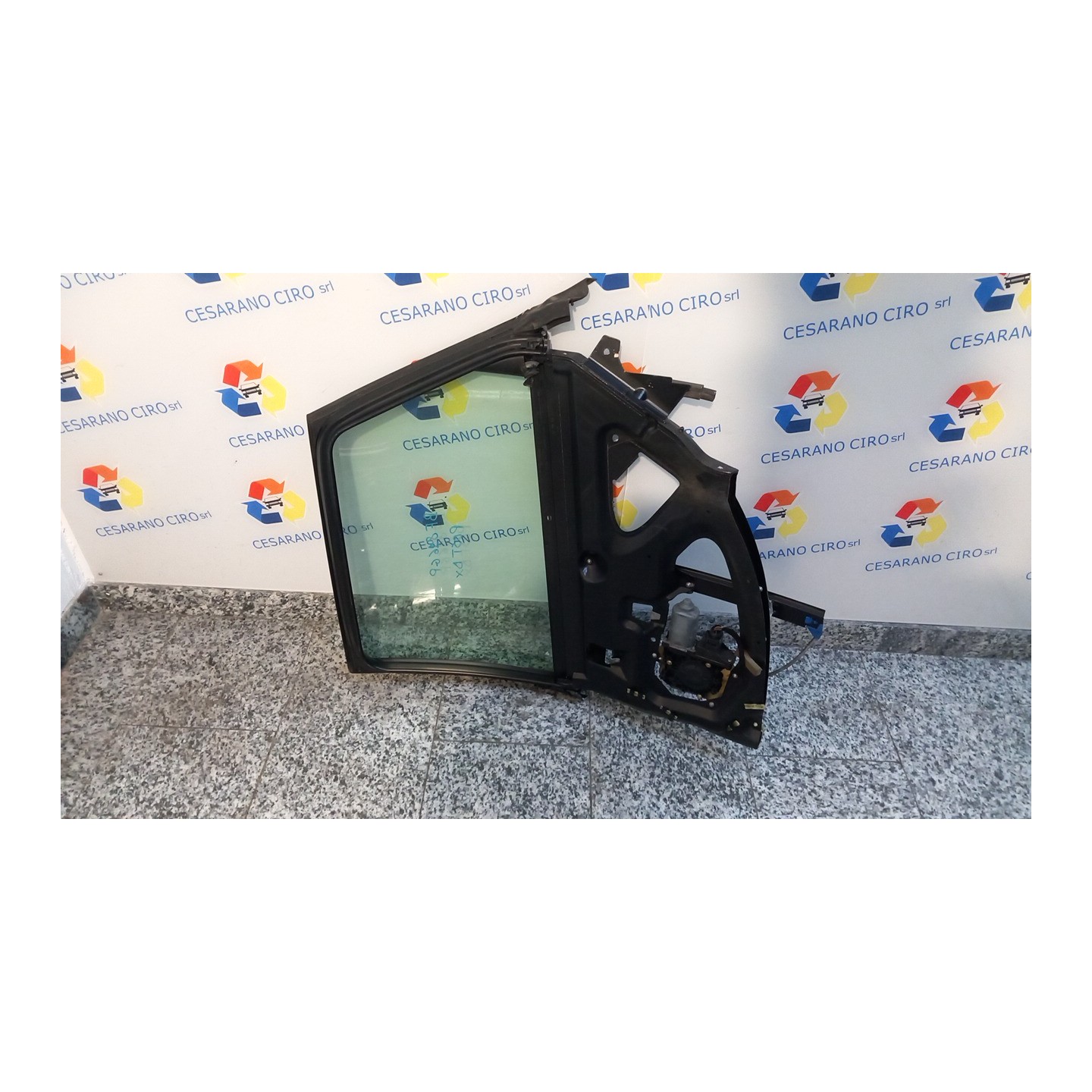 ALZACRISTALLO ELETTR. PORTA POST. DX. 078 AUDI A3 (8L) (08/96-12/01) AKL 8L4839462