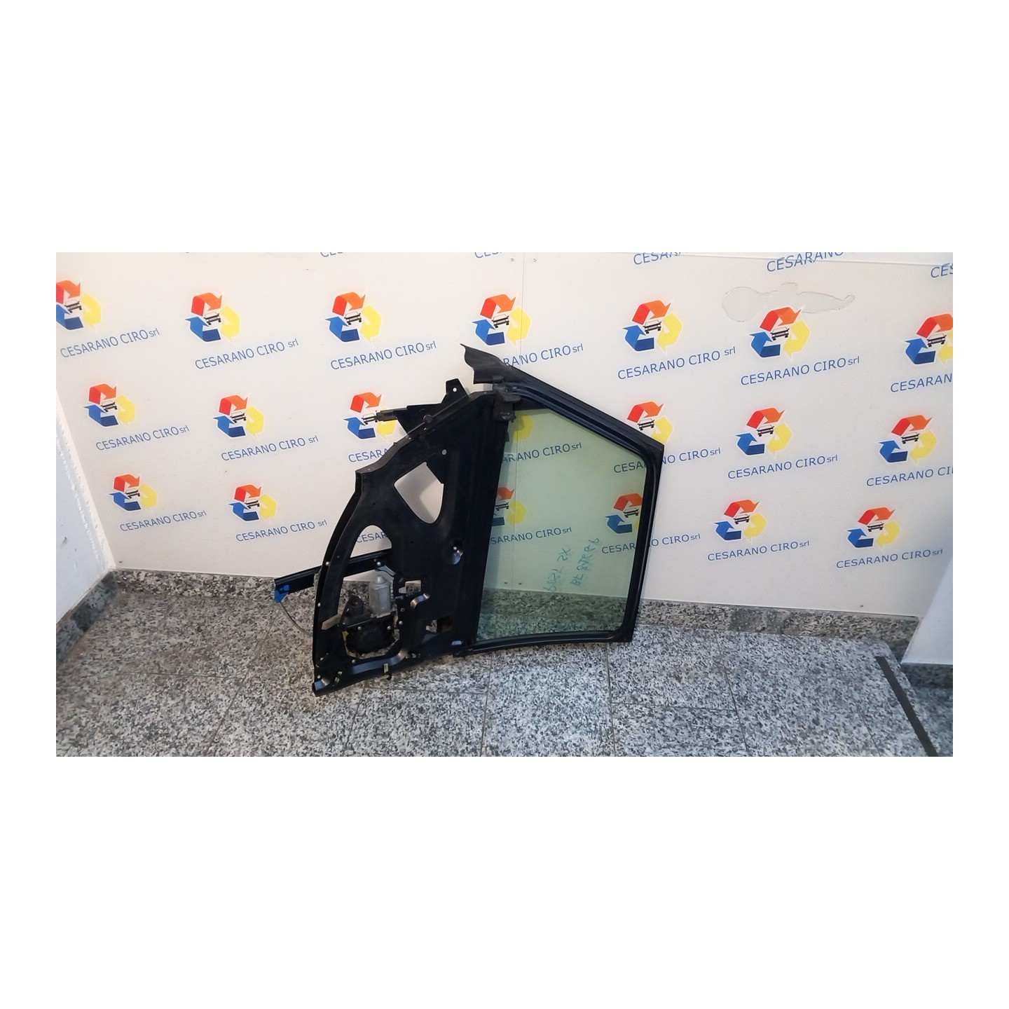 ALZACRISTALLO ELETTR. PORTA POST. SX. 079 AUDI A3 (8L) (08/96-12/01) AKL 8L4839461