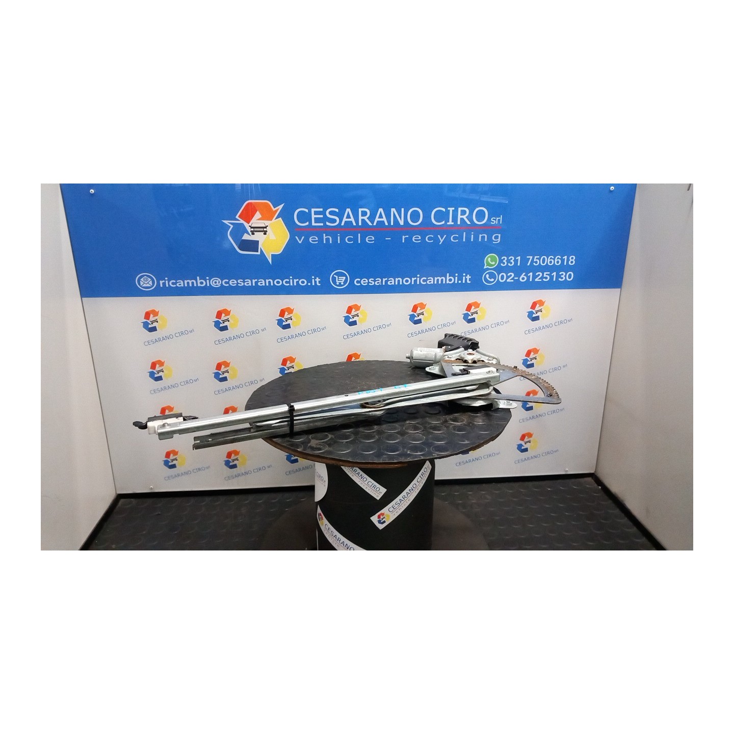 ALZACRISTALLO ELETTR. PORTA POST. SOL C/MOTORINO DX. 086 TOYOTA COROLLA VERSO (03/04-12/09) 2ADFTV 698300F020