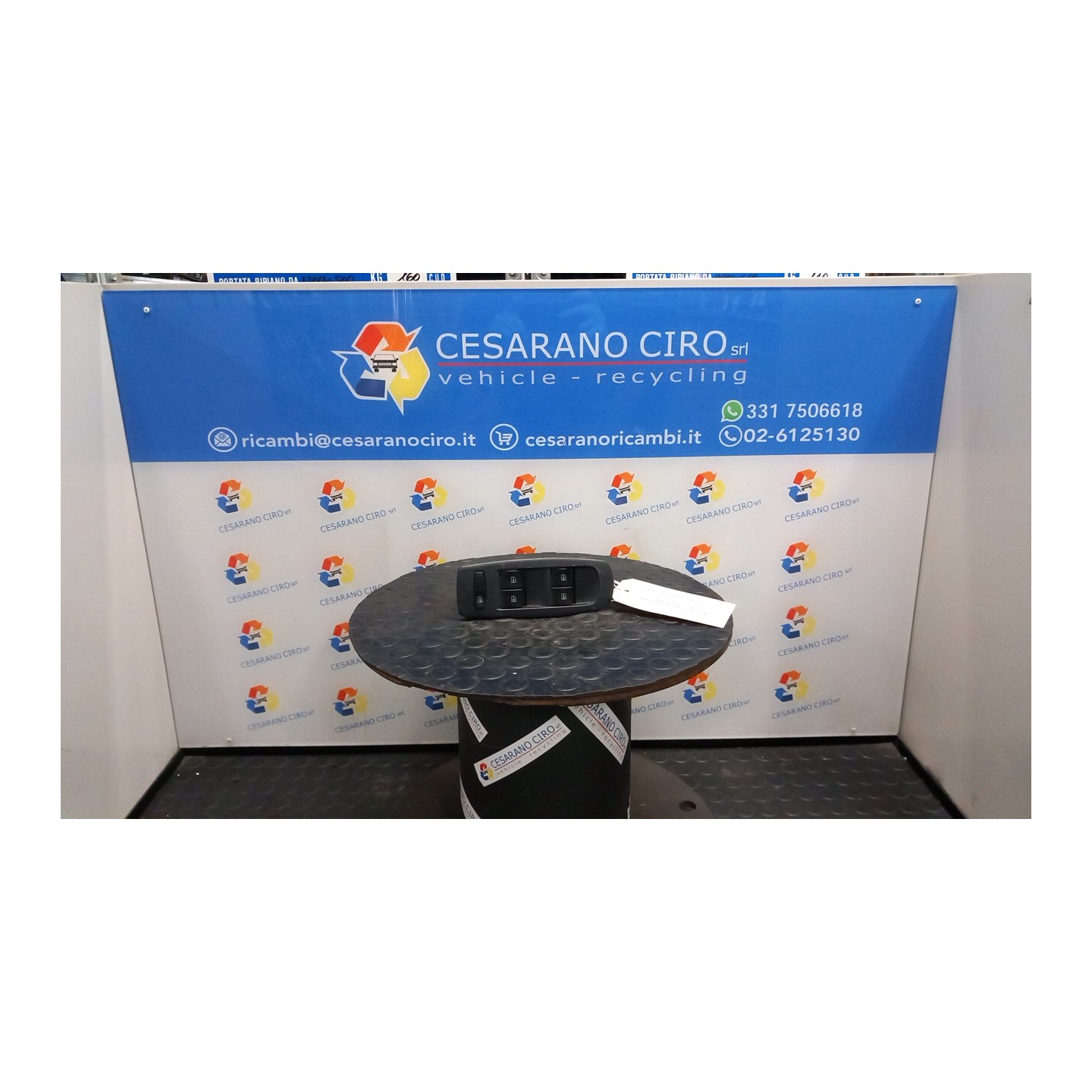 BLOCCO COMANDI ALZACRISTALLI EQPT0;EQPT1 070 RENAULT KOLEOS (05/08-) M9RG8 25401JY40B