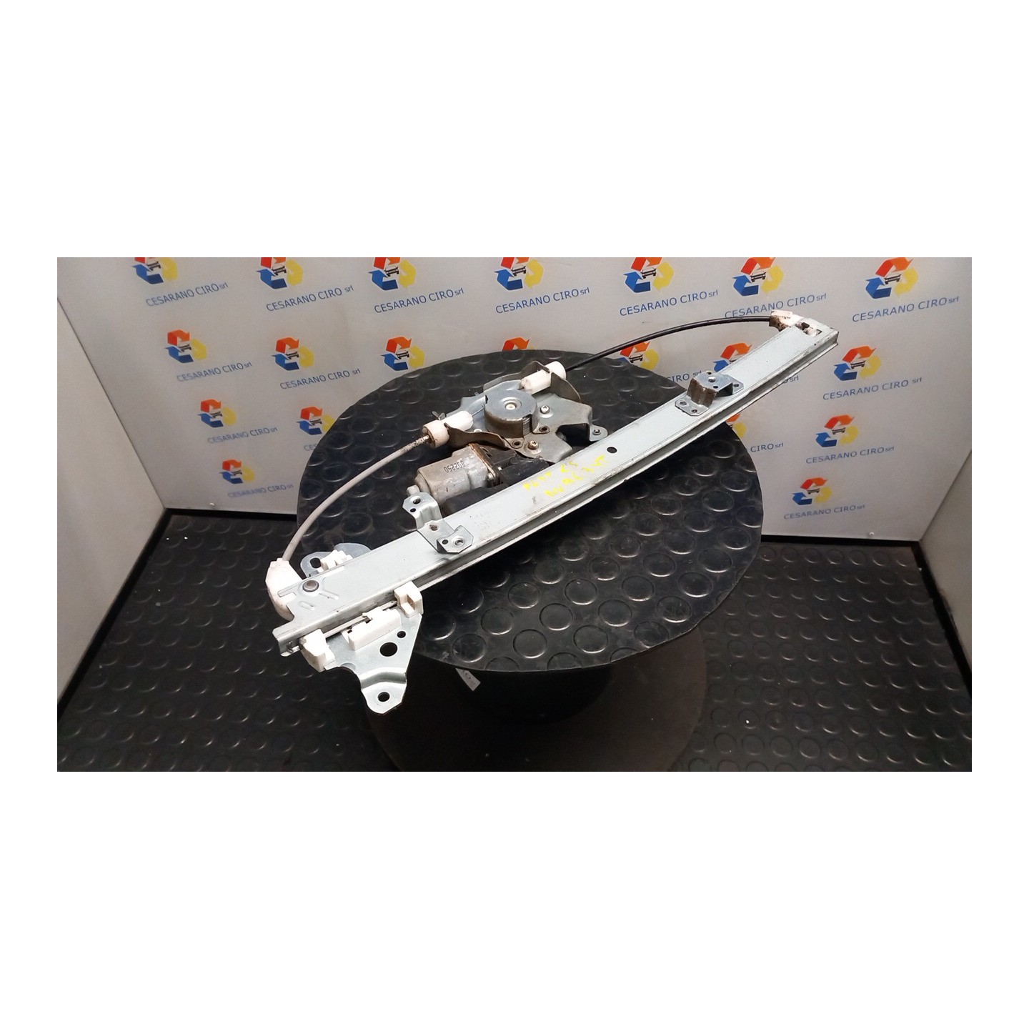 ALZACRISTALLO ELETTR. PORTA POST. SX. 114 RENAULT KOLEOS (05/08-) M9RG8 827214390R
