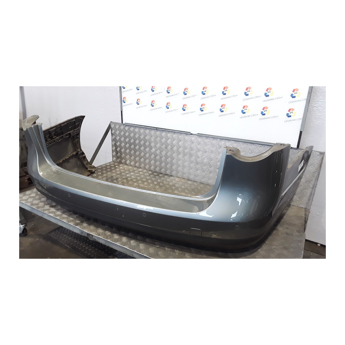 PARAURTI POST. 108 VOLKSWAGEN PASSAT (3C) (02/05-12/10) BMP 3C9807417GRU