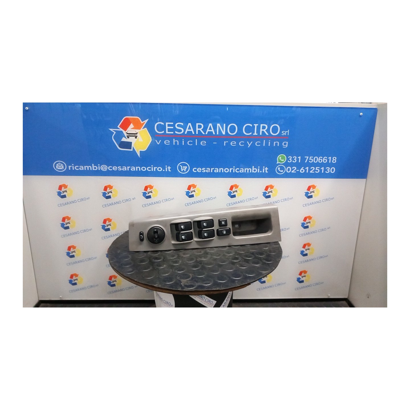 BLOCCO COMANDI ALZACRISTALLI 068 KIA SORENTO 1A SERIE (07/02-12/06 D4CB 935703E350CY