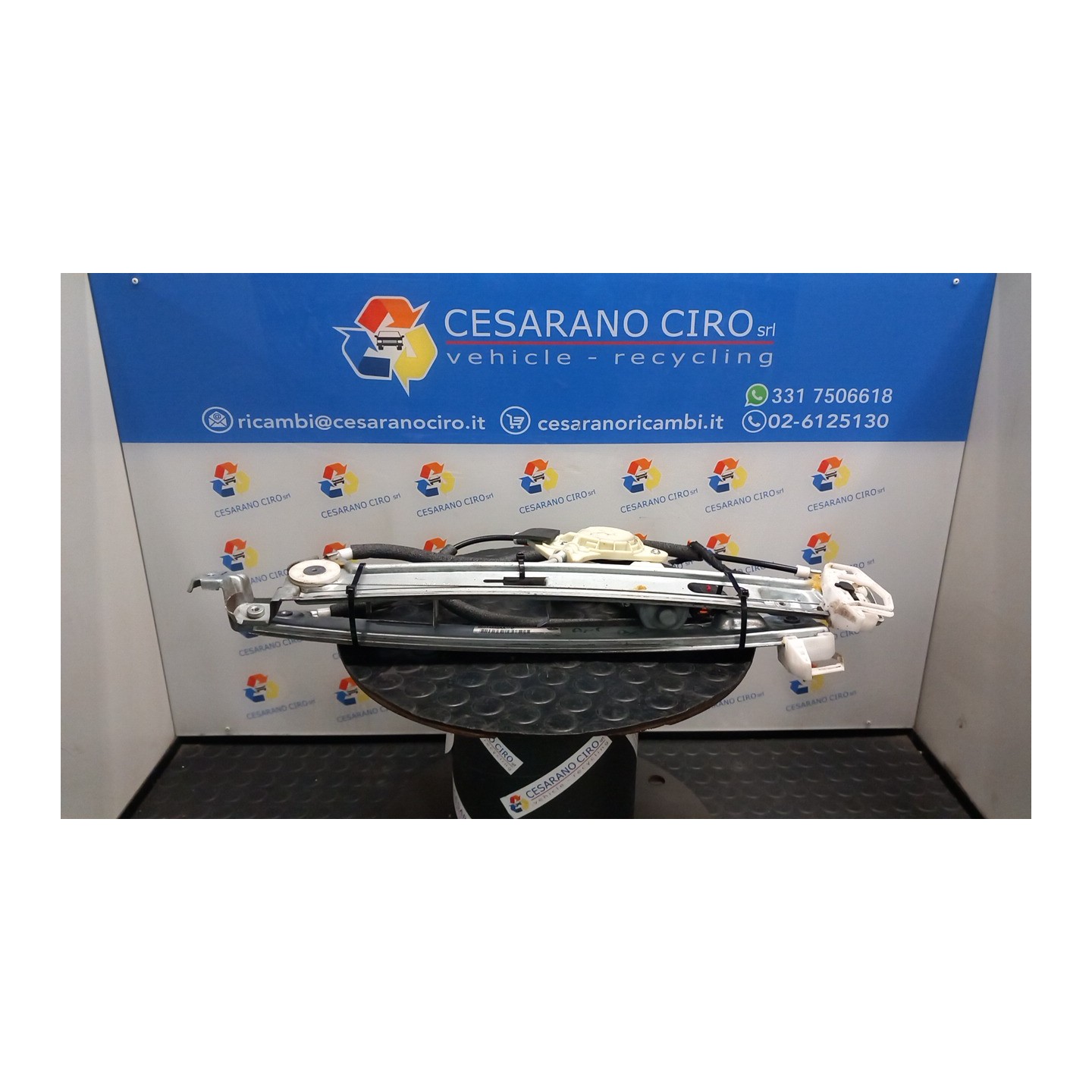 ALZACRISTALLO ELETTR. PORTA ANT. DX. 011 JEEP COMPASS (MK) (03/11-05/15) 651925 K68002896AA