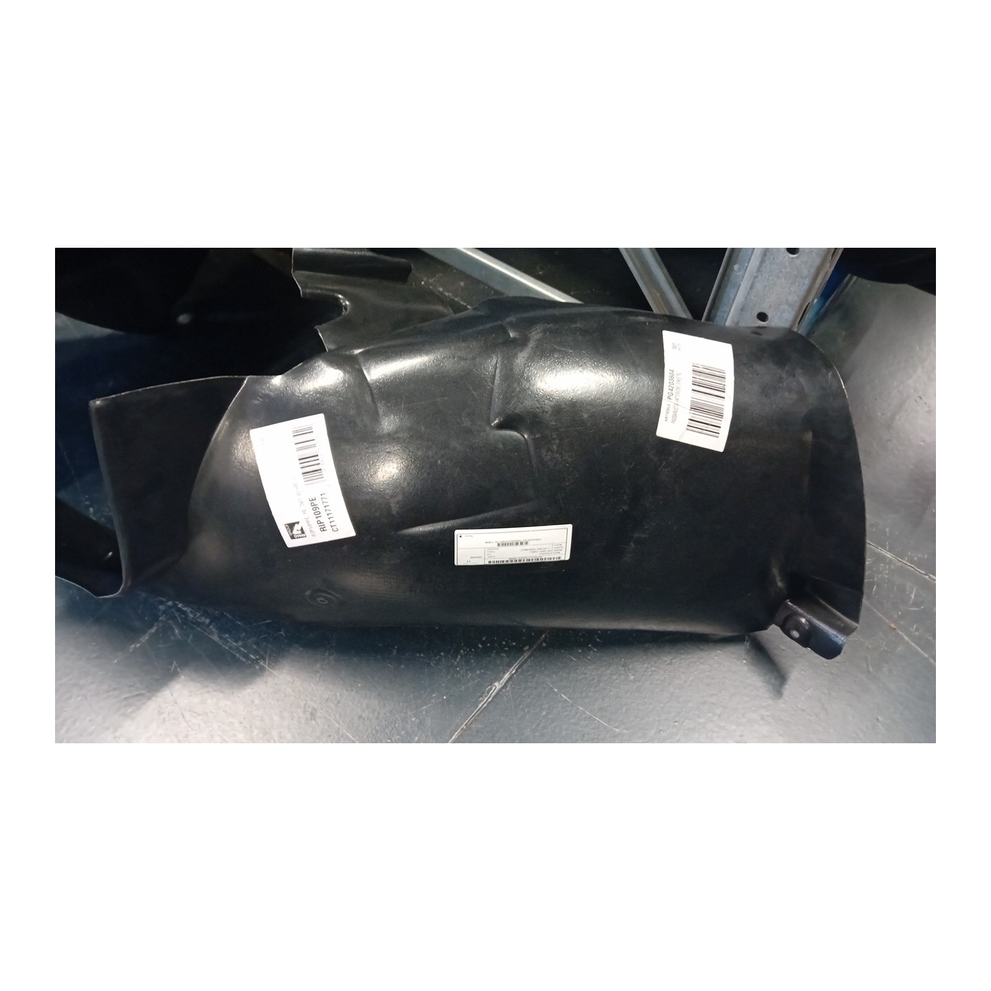 PARASASSI INT. PASSARUOTA ANT. SX. 065 PEUGEOT 307 (04/01-12/06)  7136N6