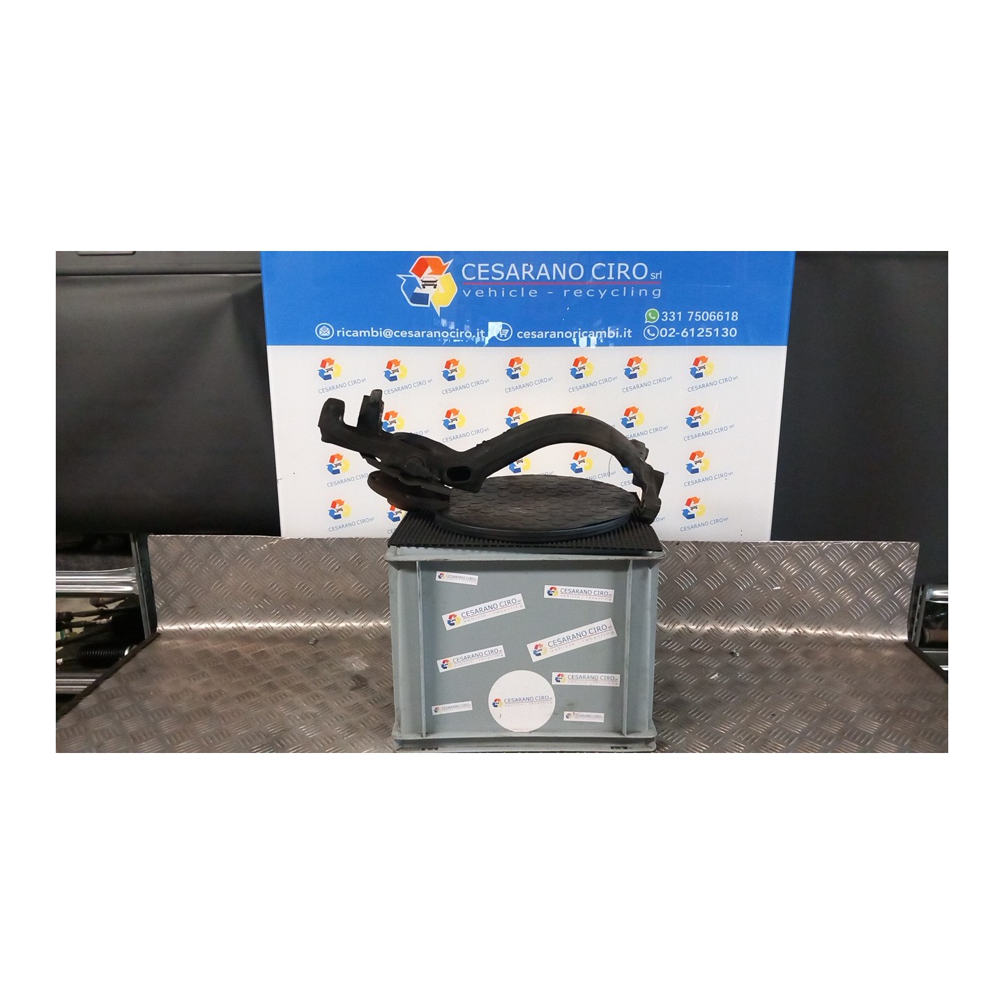 MONTANTE SOSP. ANT. DX. 141 VOLKSWAGEN PASSAT (3B) (08/96-04/03) AEB 8D0407258AL