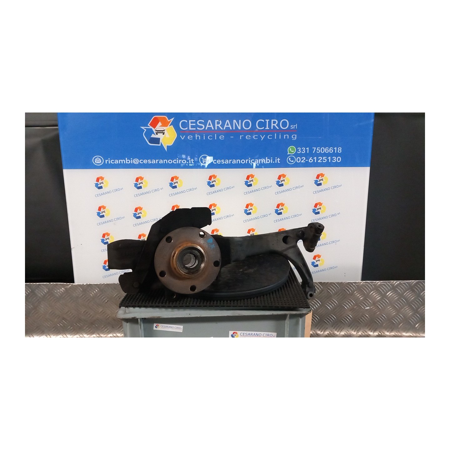 MONTANTE SOSP. ANT. DX. 141 VOLKSWAGEN PASSAT (3B) (08/96-04/03) AEB 8D0407258AL