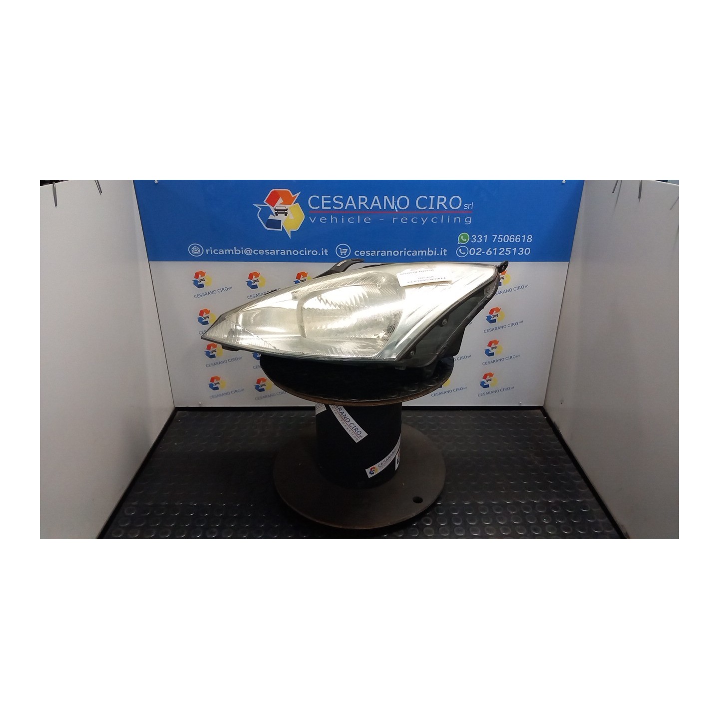 PROIETTORE C/REGOLAZ. MANUALE FARI SX. 054 FORD FOCUS (CAK) (10/98-03/02) FYDA 1152091
