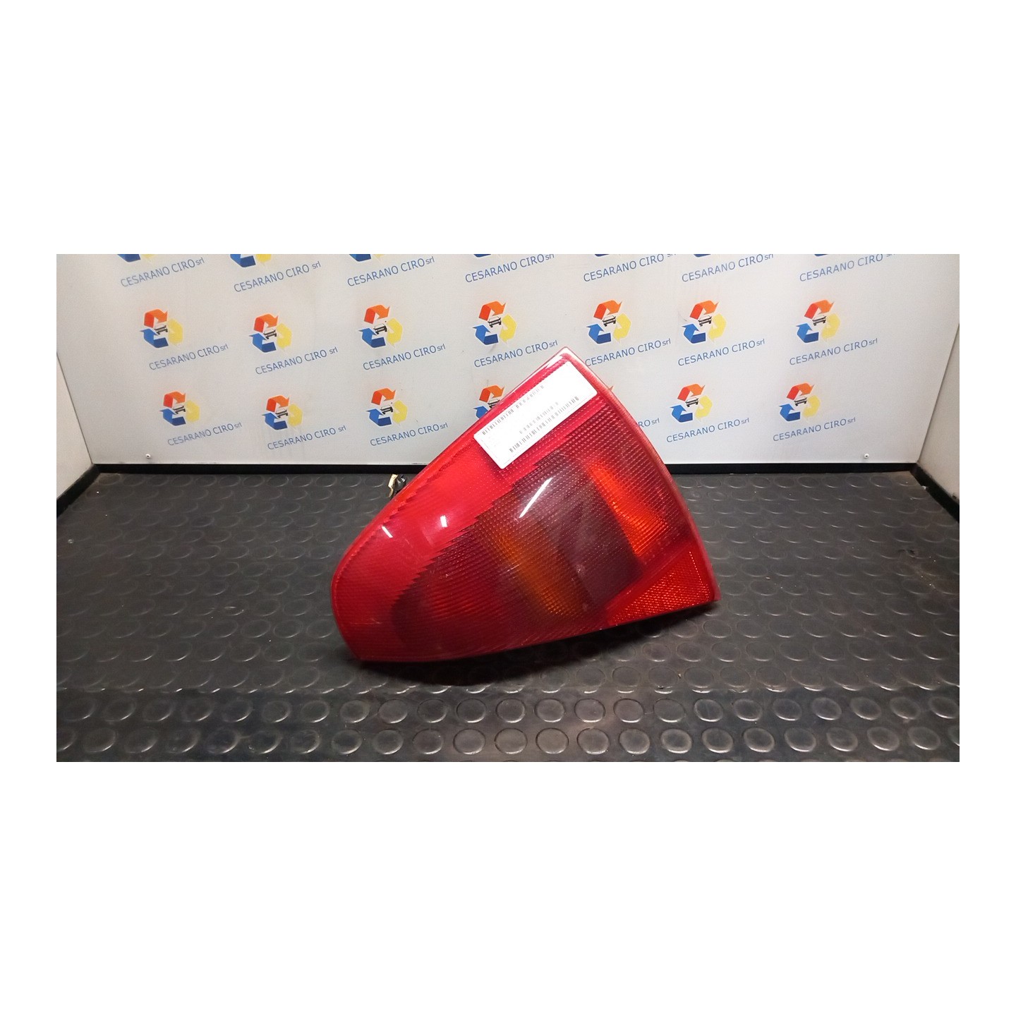 FANALE POST. DX. 066 RENAULT CLIO 2A SERIE (04/98-04/01) D7FD7 7700410518