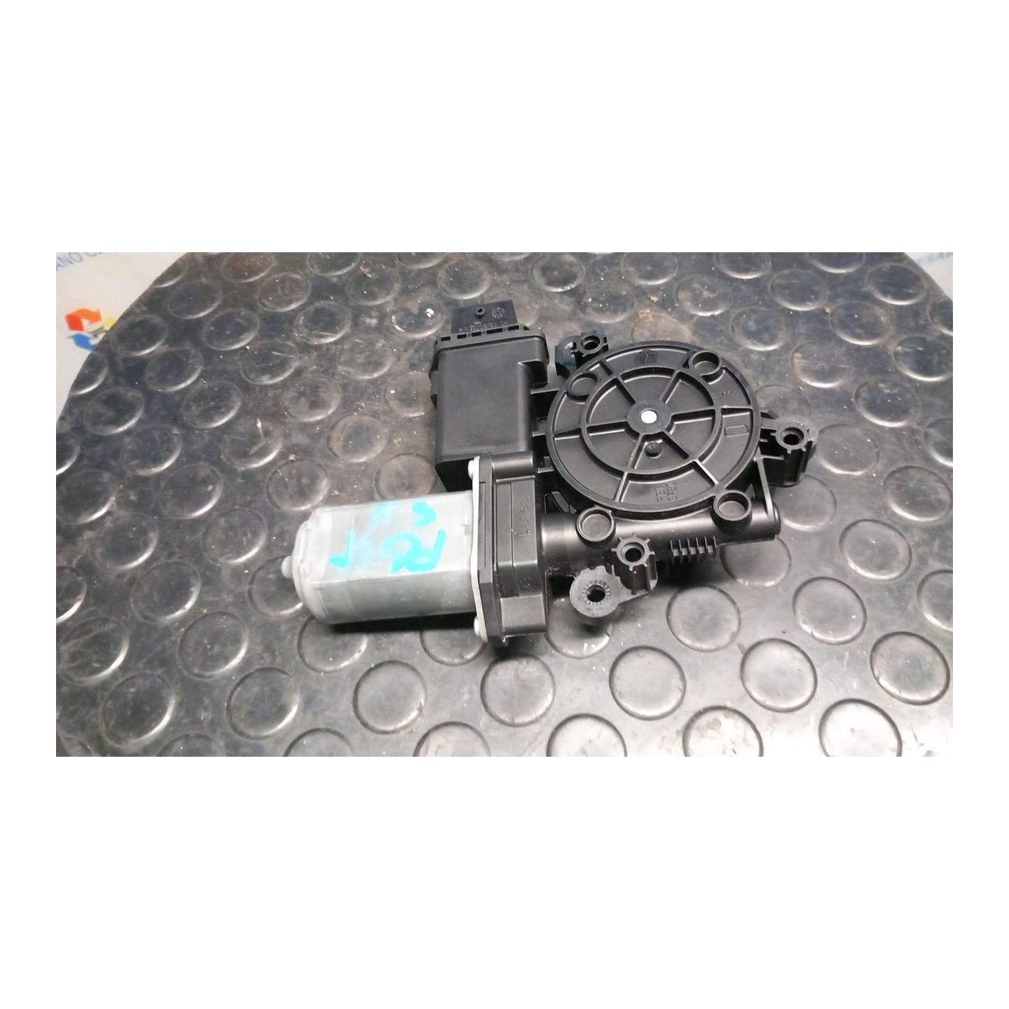ALZACRISTALLO ELETTR. PORTA POST. SX. 036 ALFA ROMEO GIULIETTA (X7) (03/10-10/13) 940B1000 71754422