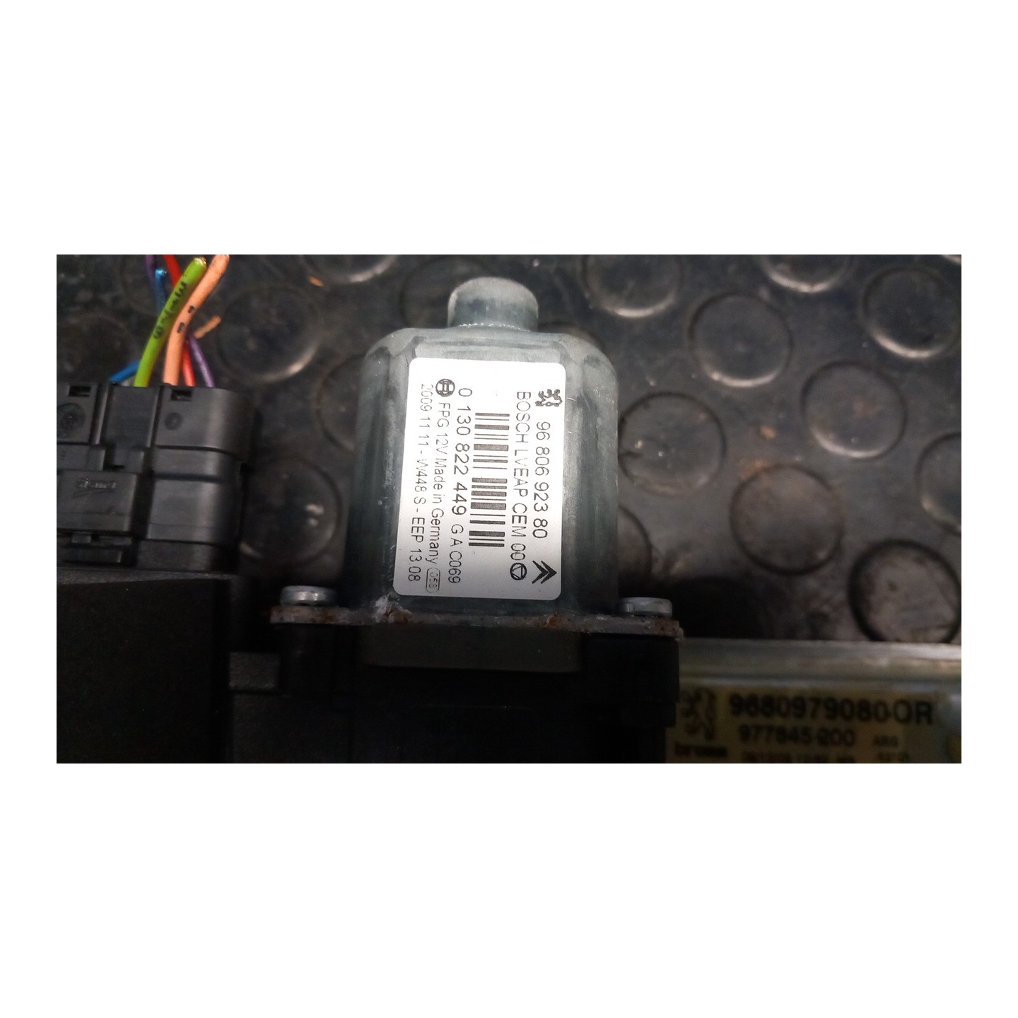 ALZACRISTALLO ELETTR. PORTA POST. SX. 053 PEUGEOT 308 (08/07-03/14) 9HZ 9223E5