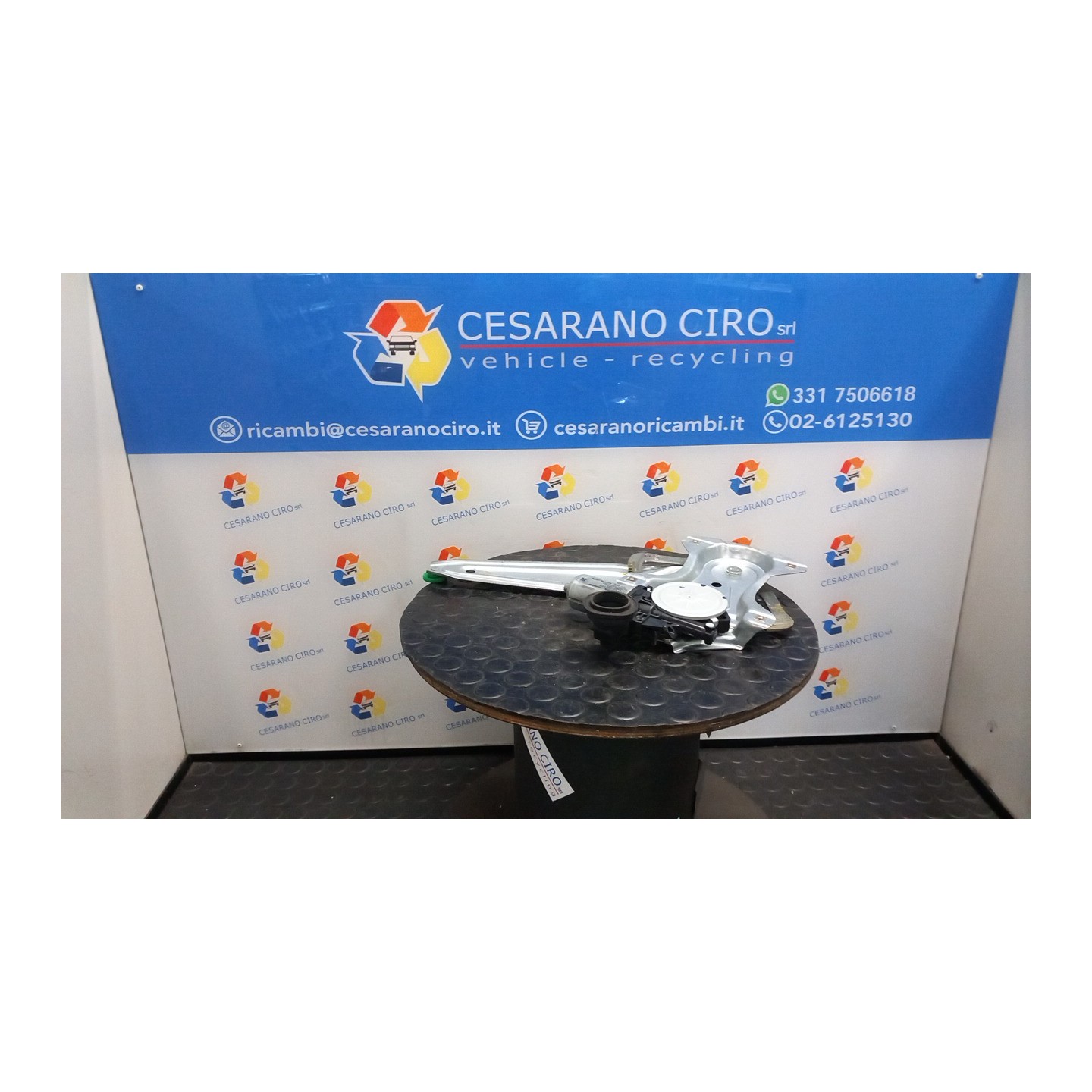 ALZACRISTALLO ELETTR. PORTA POST. CON MOTORINO SX. 119 TOYOTA YARIS (03/17-02/21) 1KR 698400D220