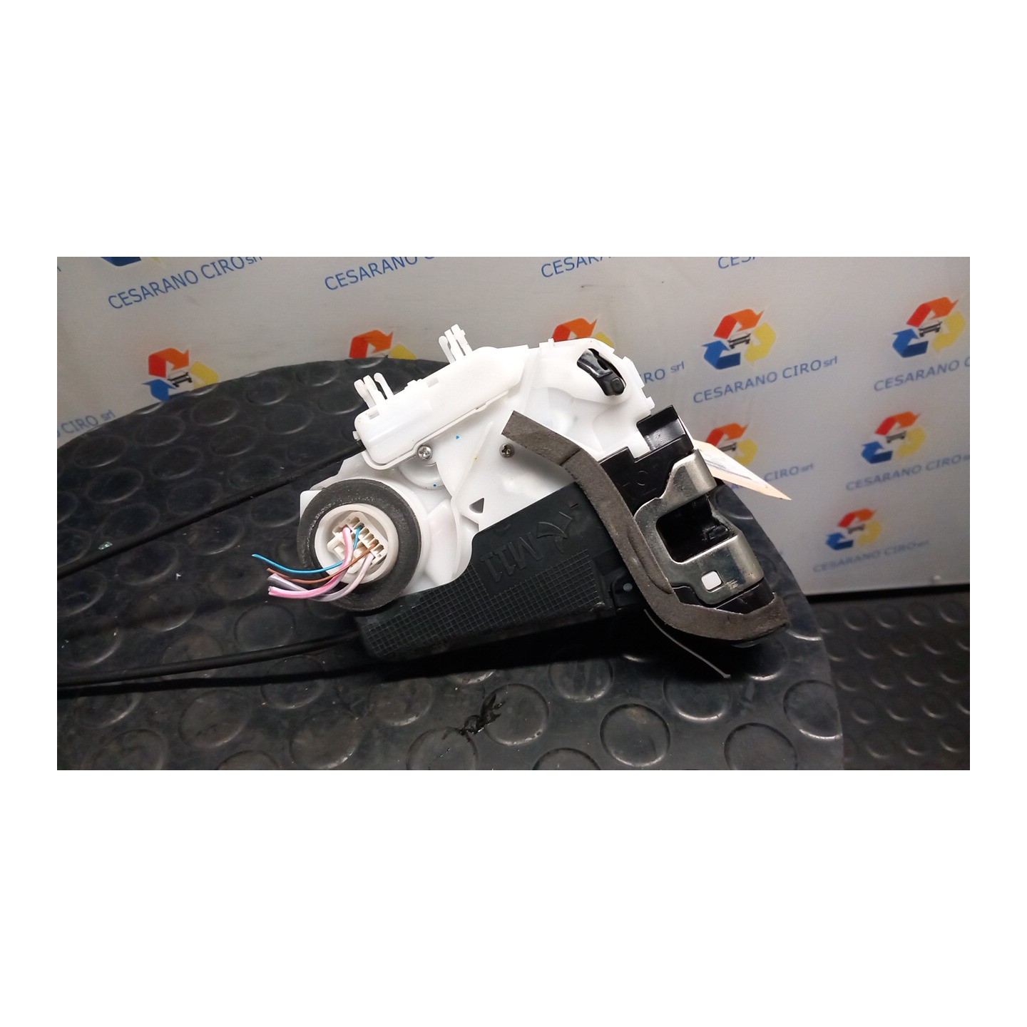 SERRATURA PORTA POST. SX. 129 TOYOTA YARIS (03/17-02/21) 1KR 690600D310