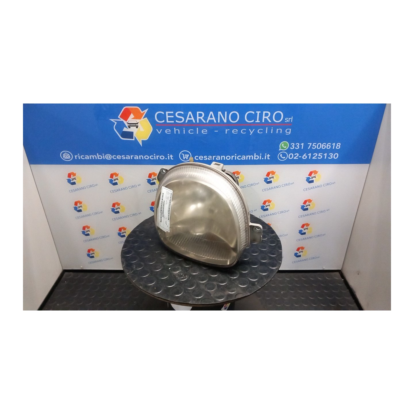 PROIETTORE DX. 157 RENAULT TWINGO 1A SERIE (08/98-09/07) D7FF7 7701049687