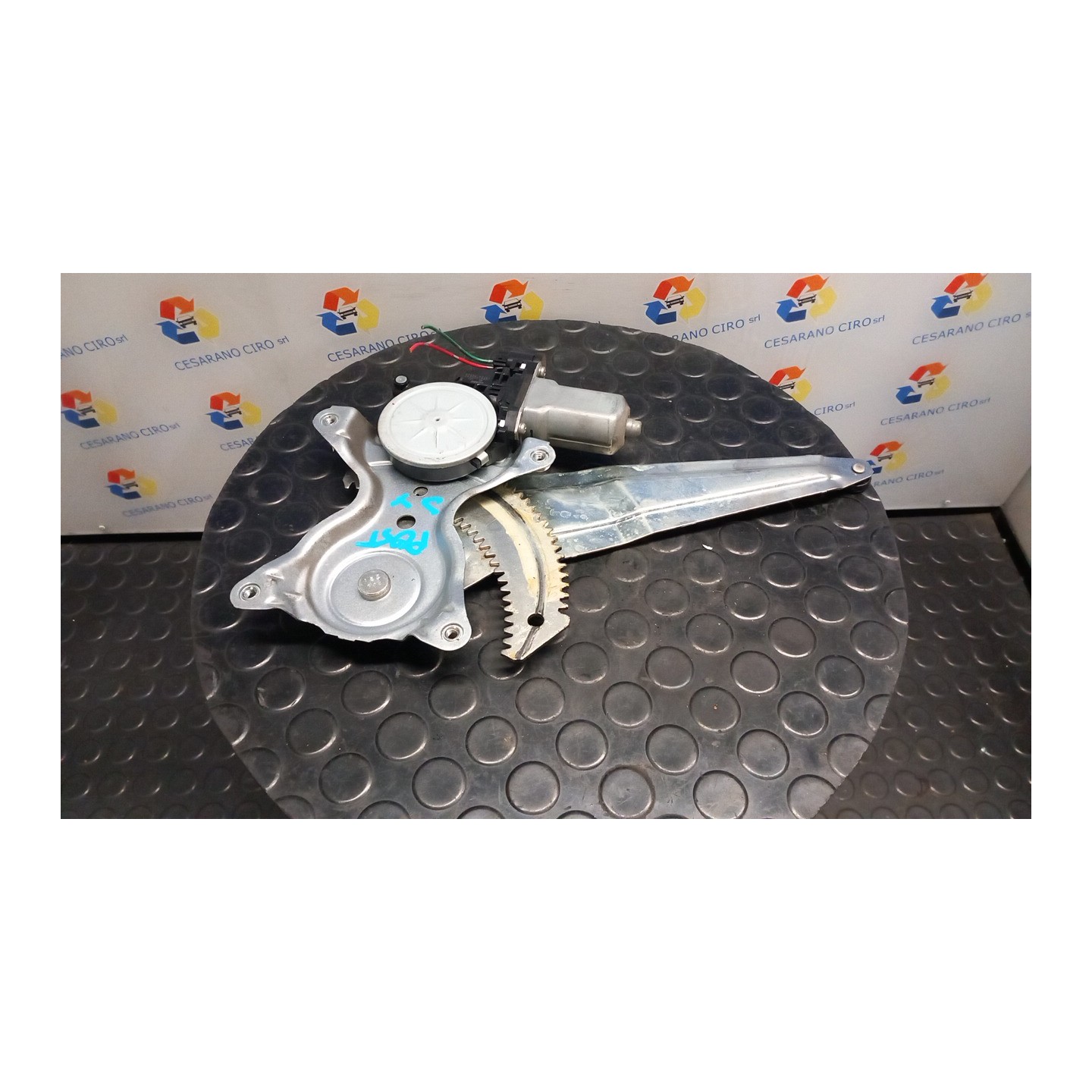 ALZACRISTALLO ELETTR. PORTA POST. SX. 003 SUZUKI SWIFT (09/10-09/13) K12B 8354063JA0000