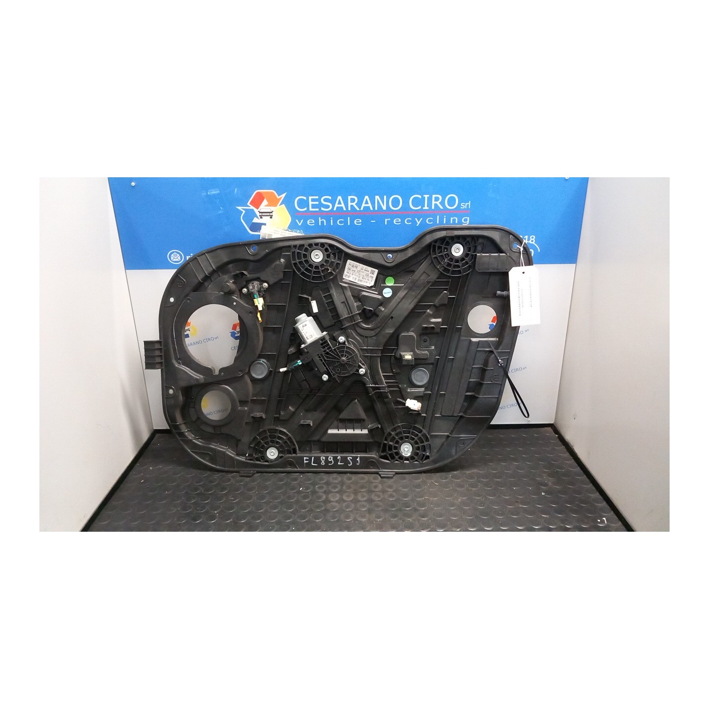 ALZACRISTALLO ELETTR. PORTA ANT. DX. 087 HYUNDAI I30 3A SERIE (01/17-) D4FB 82481G4010
