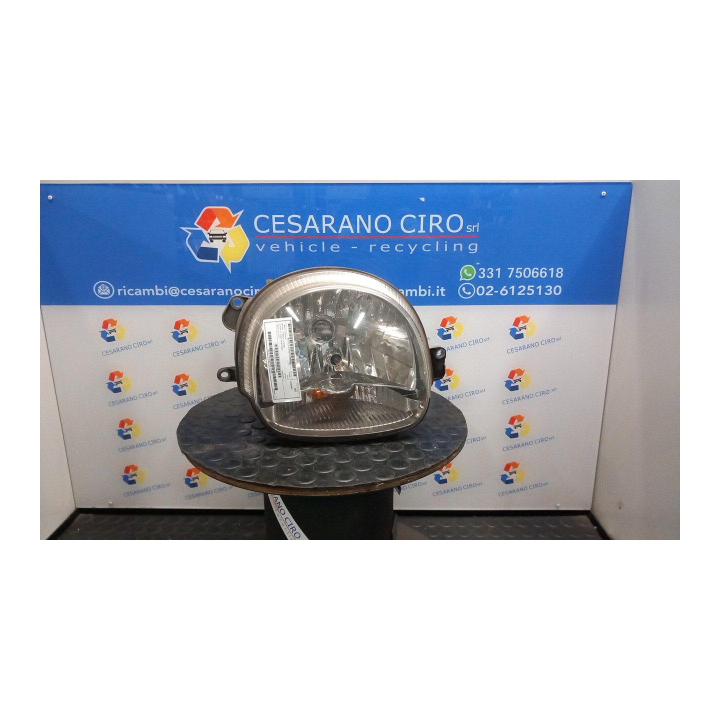 PROIETTORE DX. 098 RENAULT TWINGO 1A SERIE (08/98-09/07) D7FF7 7701049687