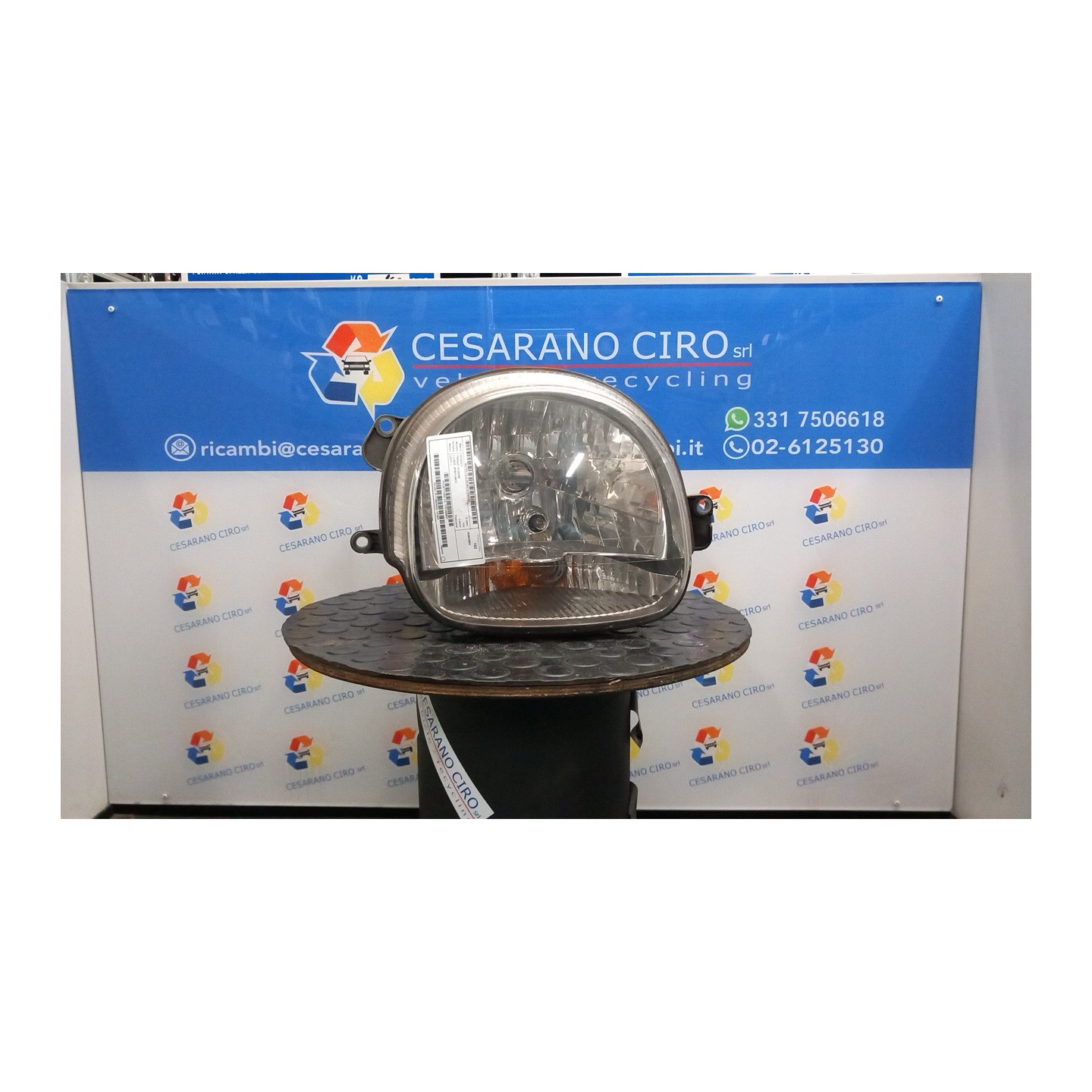 PROIETTORE DX. 098 RENAULT TWINGO 1A SERIE (08/98-09/07) D7FF7 7701049687