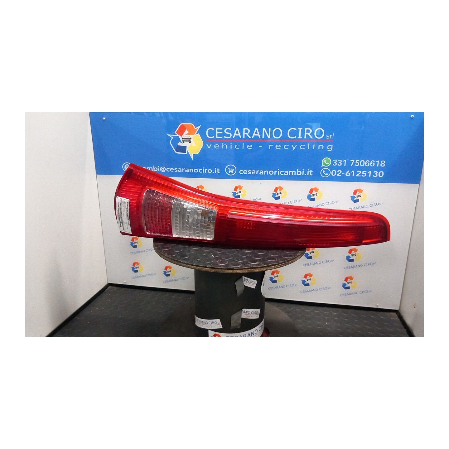 FANALE POST. SX 104 DAIHATSU CUORE (5 SERIE) EJ NB0868000104003048047085SX