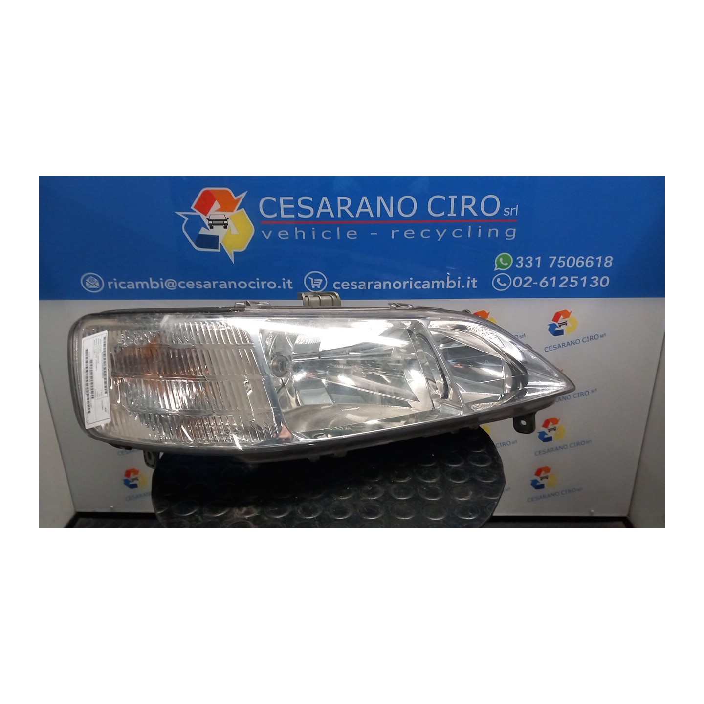 PROIETTORE CON REGOLATORE ALTEZZA DX. 025 HONDA ACCORD BERLINA (10/98-01/03) D16B6 33101S1AG01