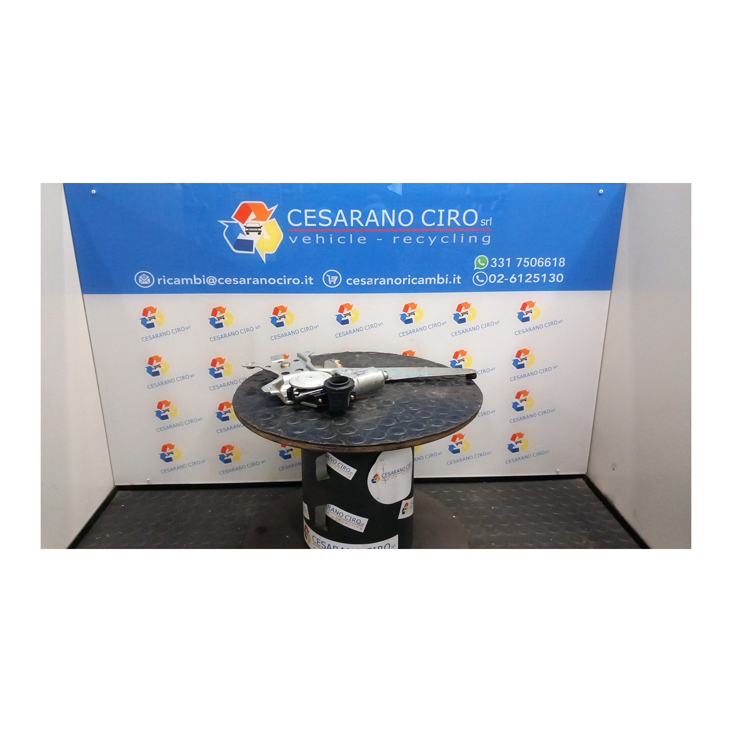 ALZACRISTALLO ELETTR. PORTA POST. SX. 089 TOYOTA COROLLA VERSO (01/02-03/04) 3ZZFE 6980413020