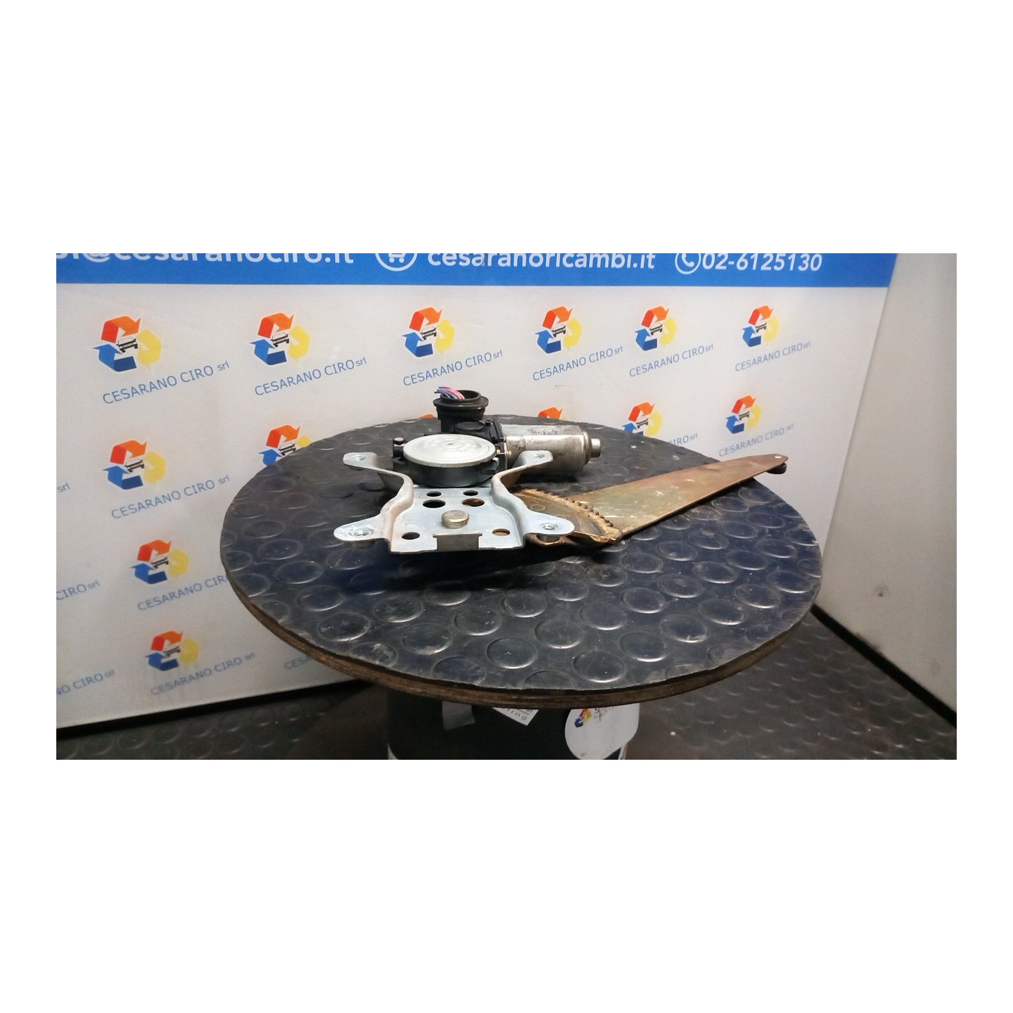 ALZACRISTALLO ELETTR. PORTA POST. DX. 092 TOYOTA COROLLA VERSO (01/02-03/04) 3ZZFE 6980313020