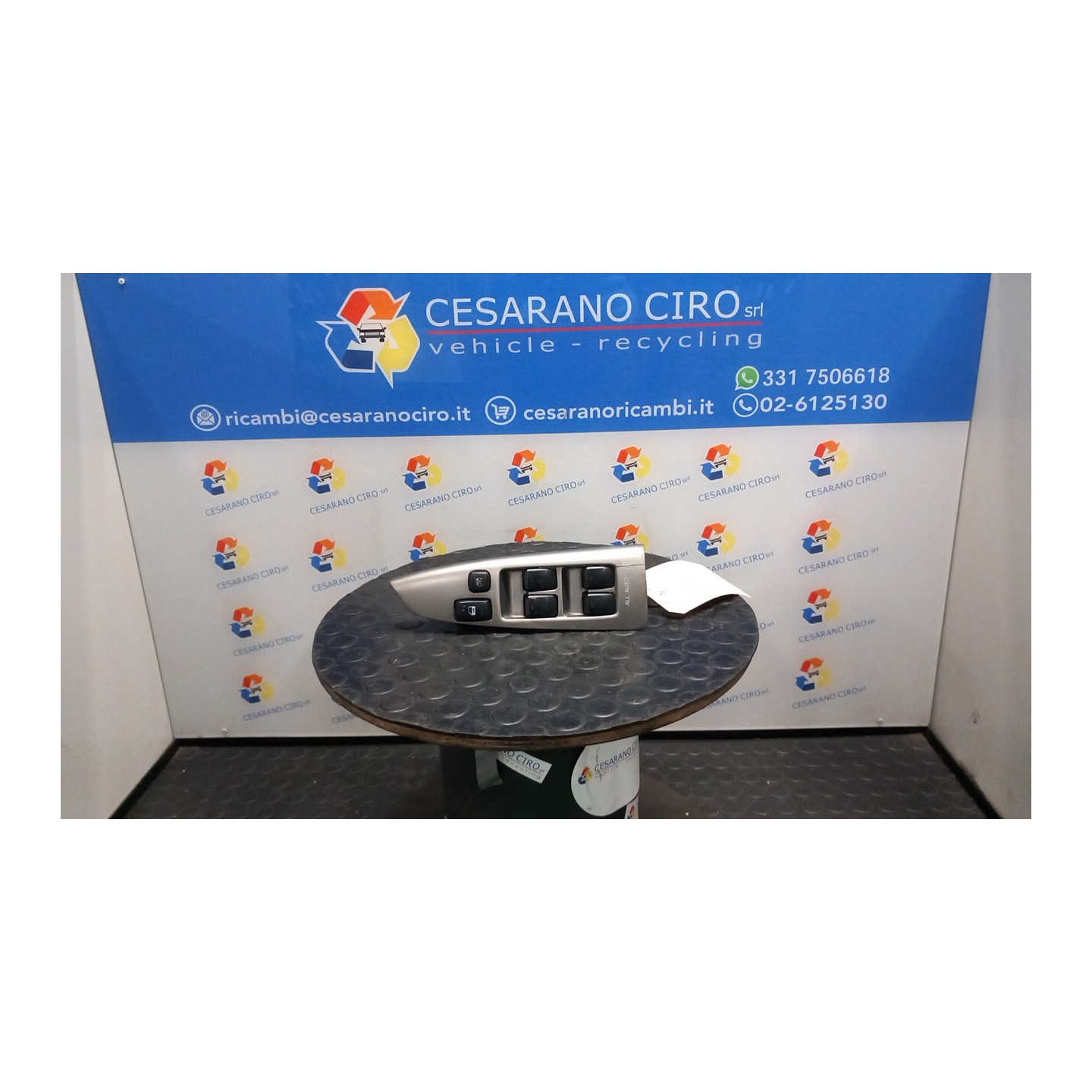 BLOCCO COMANDI ALZACRISTALLI C/CRISTALLI ELETTRICI POST 094 TOYOTA COROLLA VERSO (01/02-03/04) 3ZZFE 8404013080