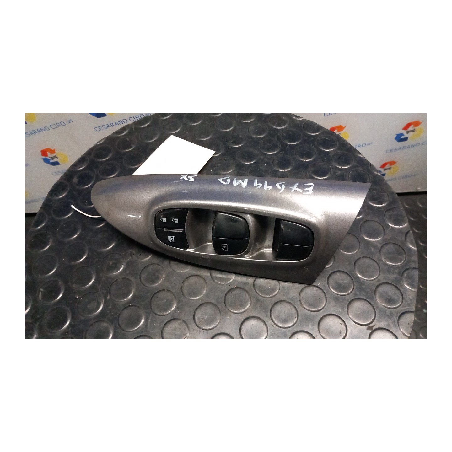 BLOCCO COMANDI ALZACRISTALLI 106 NISSAN JUKE (F15E) (10/10-12/18) K9K 254011KA5E