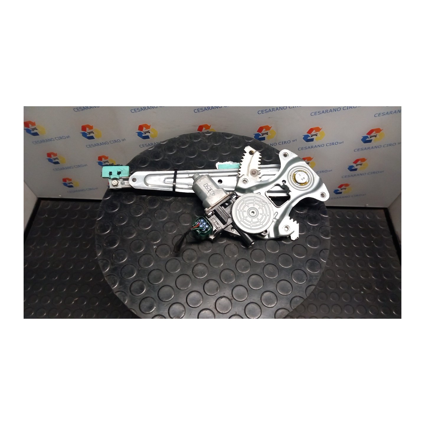 ALZACRISTALLO ELETTR. PORTA POST. SX. 109 NISSAN JUKE (F15E) (10/10-12/18) K9K 827211U600
