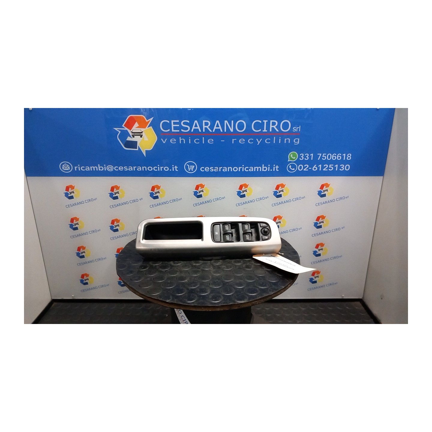 BLOCCO COMANDI ALZACRISTALLI E RETROVISORI EST. 032 VOLVO V50 (02/04-12/12) D4204T 30795081