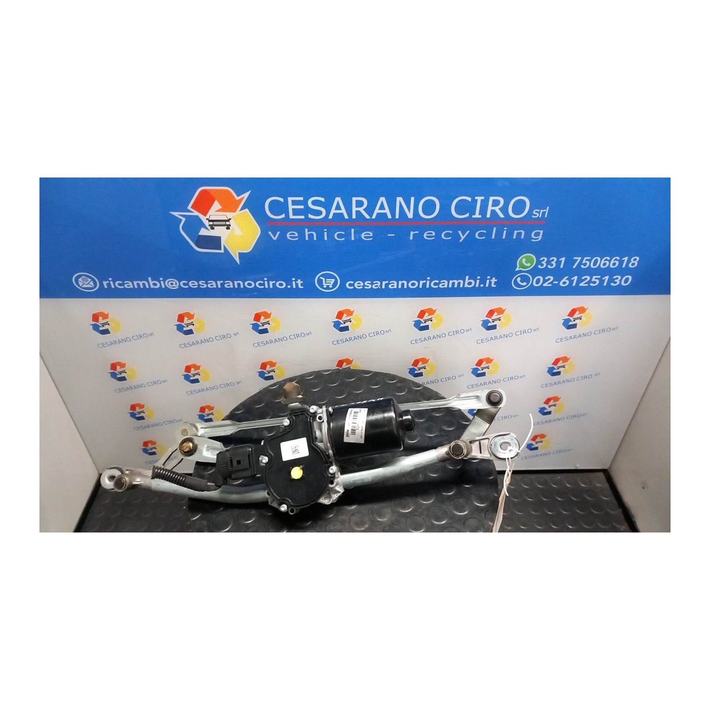 MECCANISMO TERGIPARABREZZA CON MOTORINO 171 FIAT 500L (4F) (05/17-) 330A1000 52064589